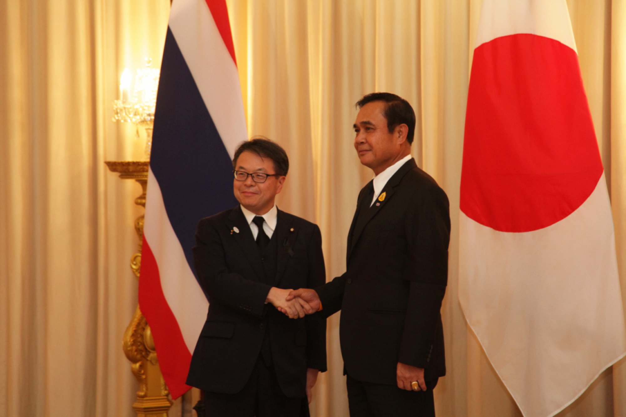 Huge Japanese business delegation focuses on EEC