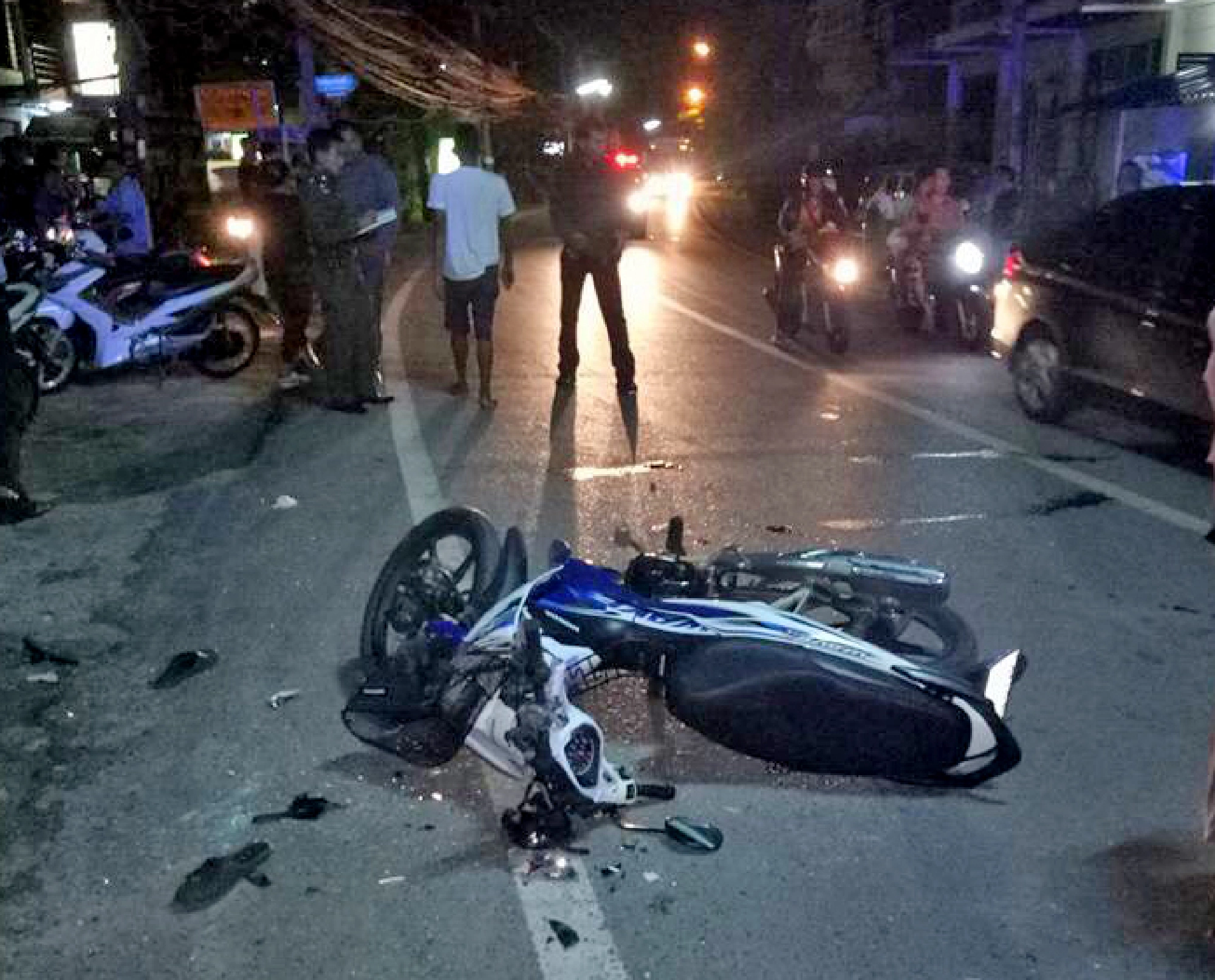 Sai Yuan crash – a flipped car and one motorcyclist injured
