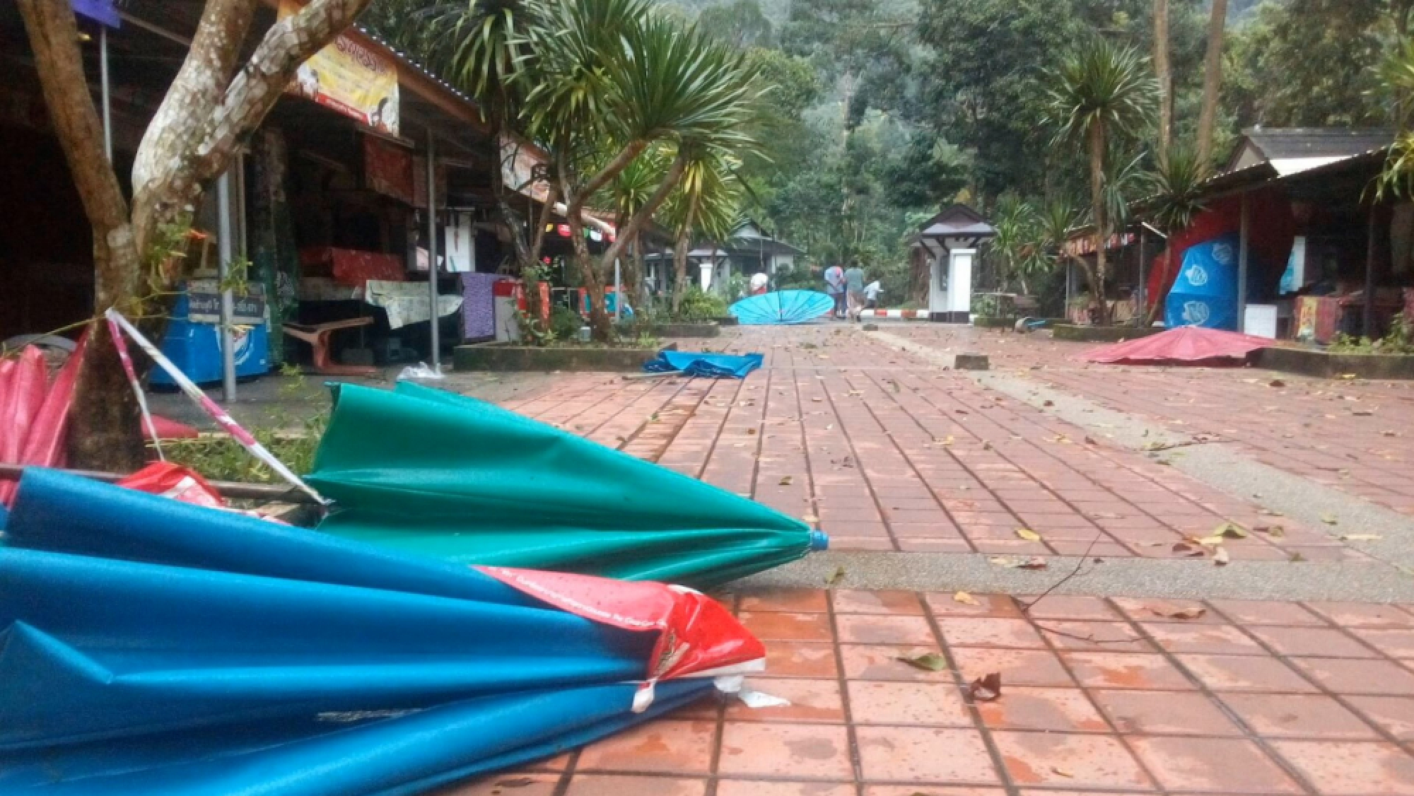 Tone Nga Chang Waterfall closed to tourists after thunderstorm