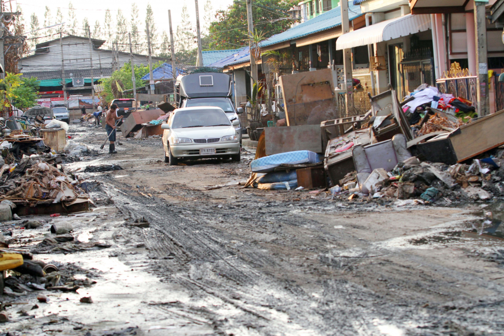 Yingluck cleared over 2011 flooding