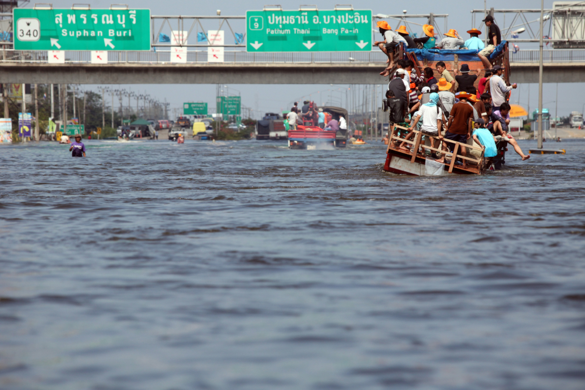 Yingluck cleared over 2011 flooding