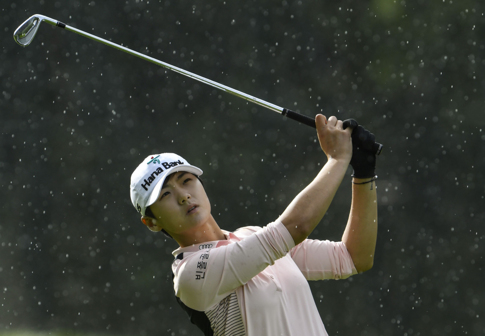 Moriya takes slender Evian lead