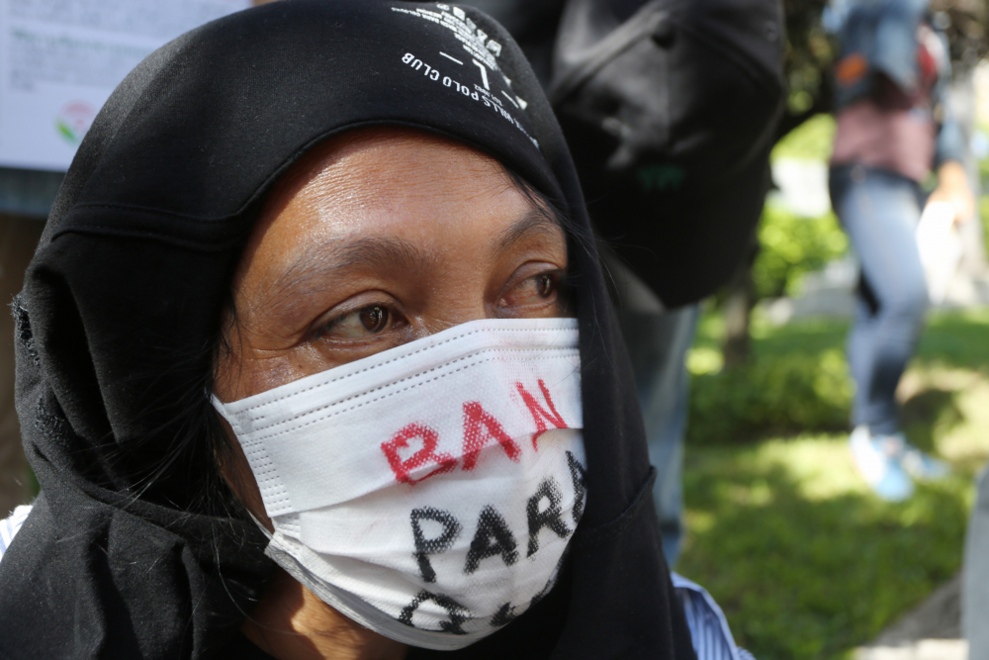 Environmental groups call for ban on toxic pesticides