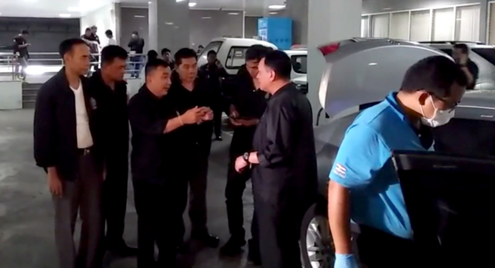Policeman being interrogated over Yingluck escape, is close to former bureau chief