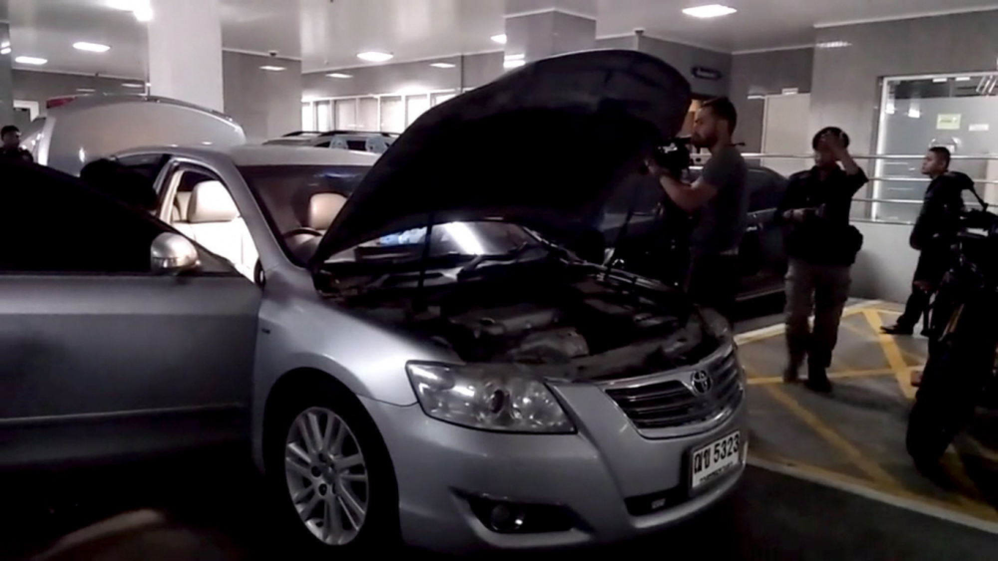 Policeman being interrogated over Yingluck escape, is close to former bureau chief