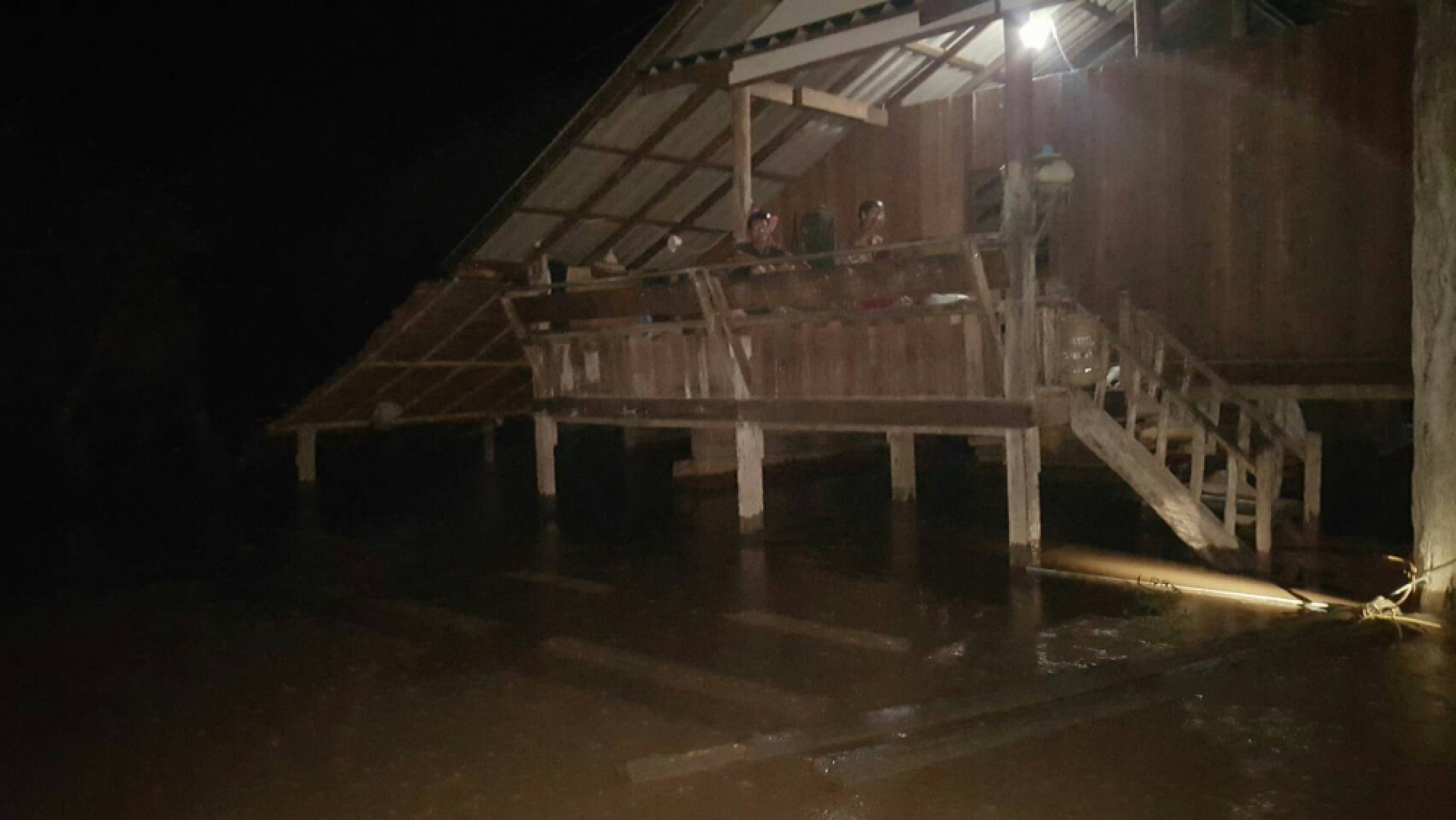 Mother, son drown in mountain runoff in Tak