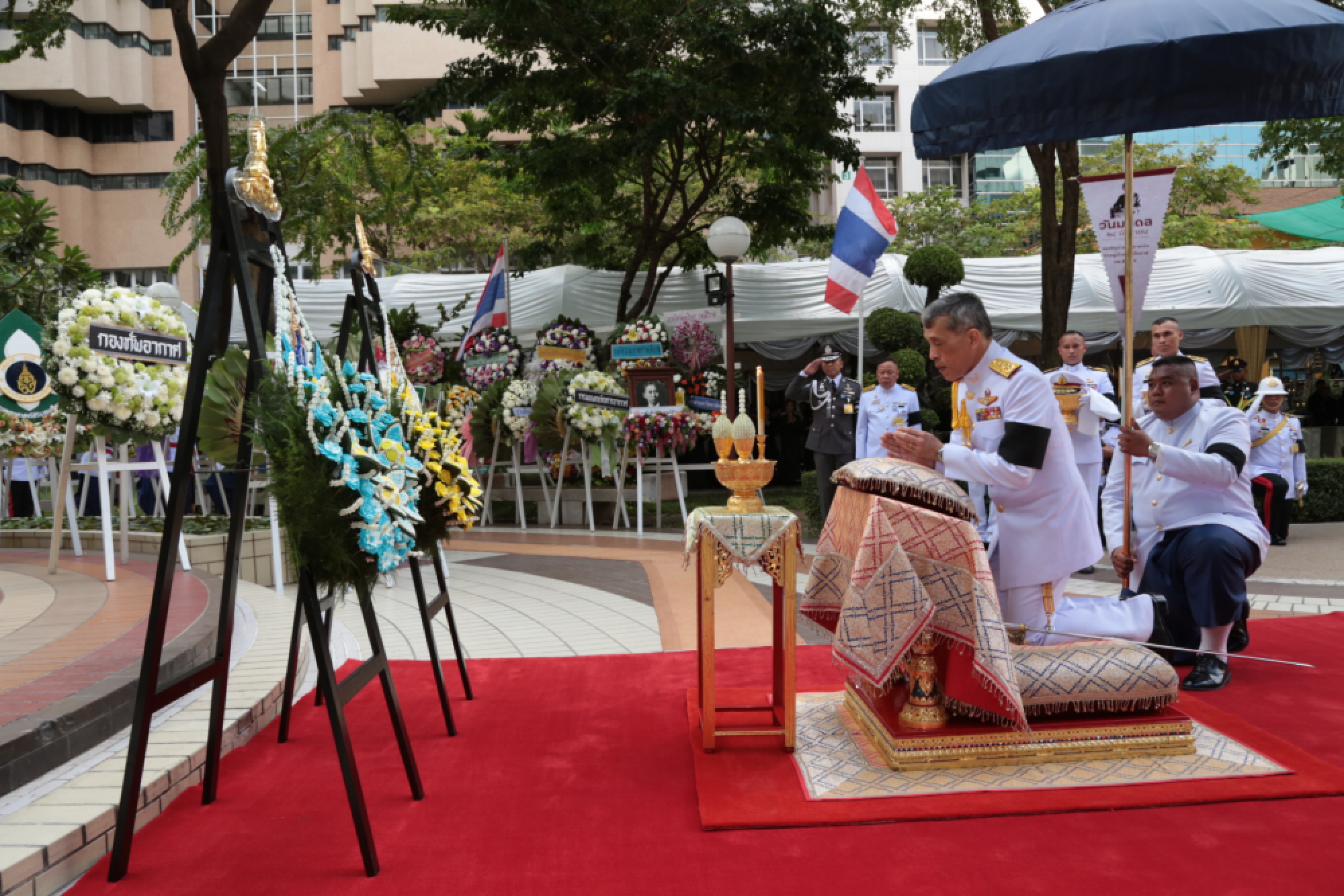 King pays homage to his grandfather
