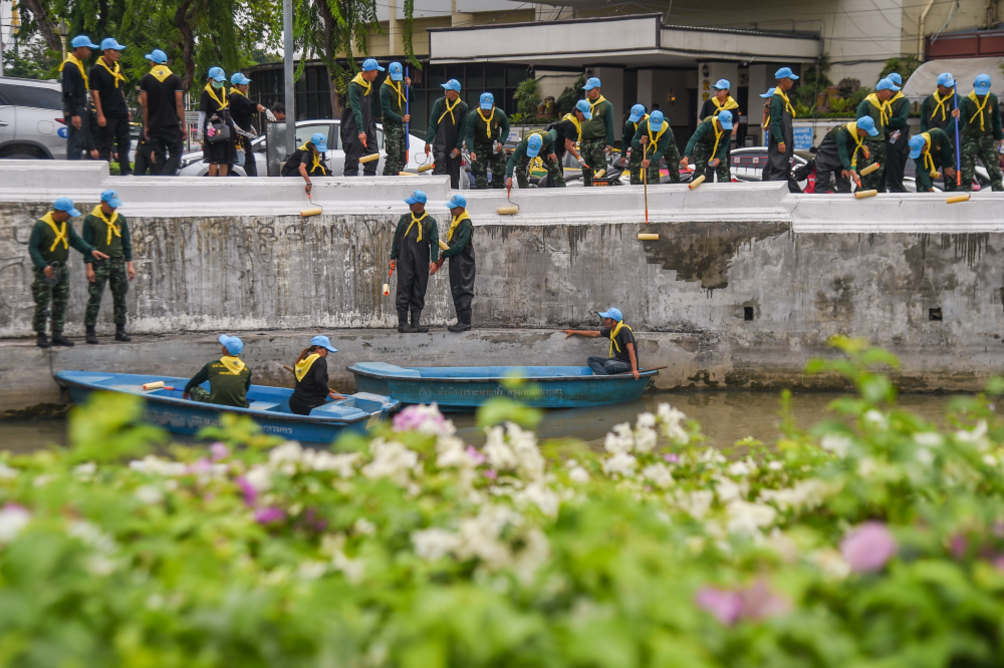 Volunteers begin work for Royal Cremation Ceremony