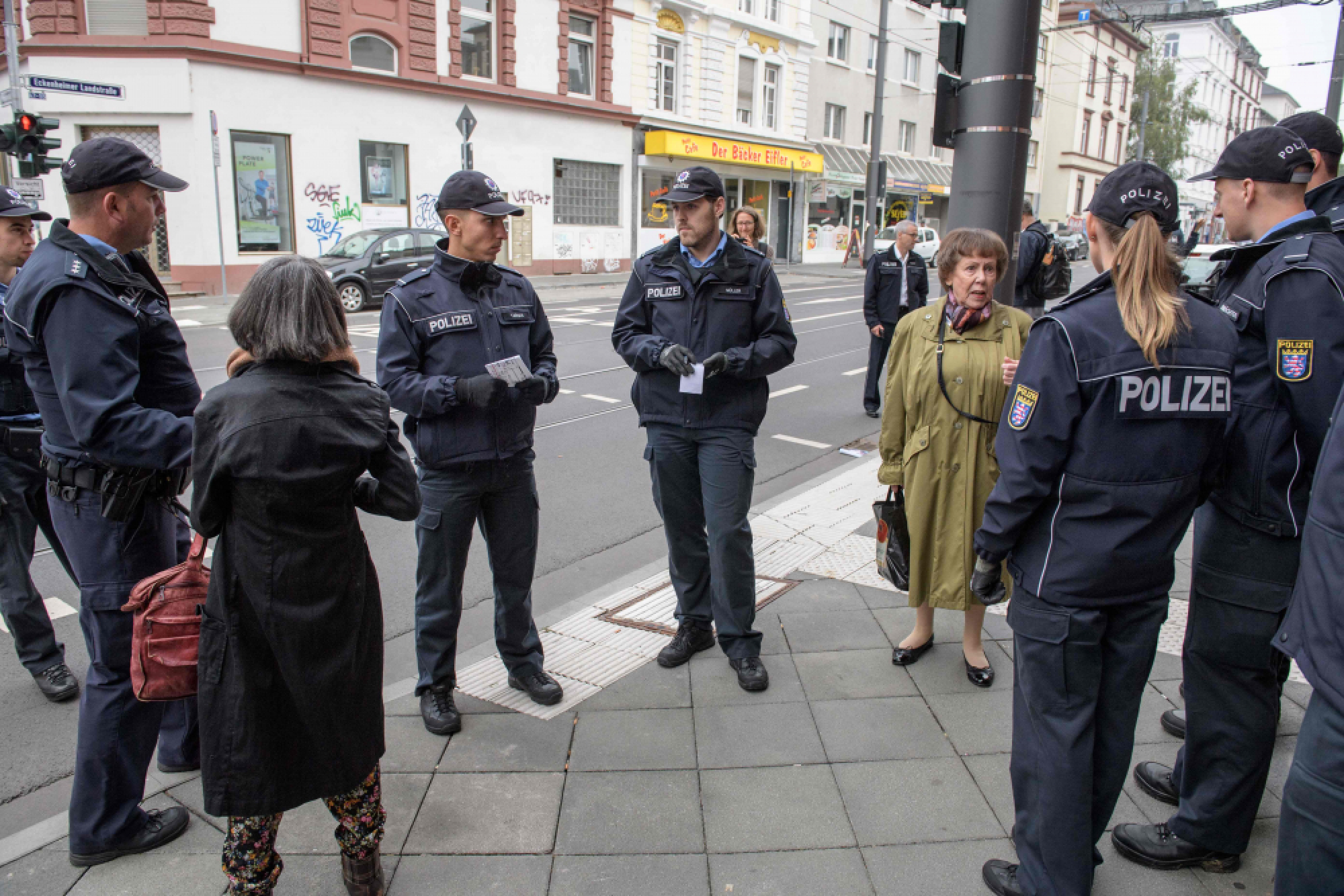 'Blockbuster' WWII bomb forces evacuation of 60,000 in Frankfurt
