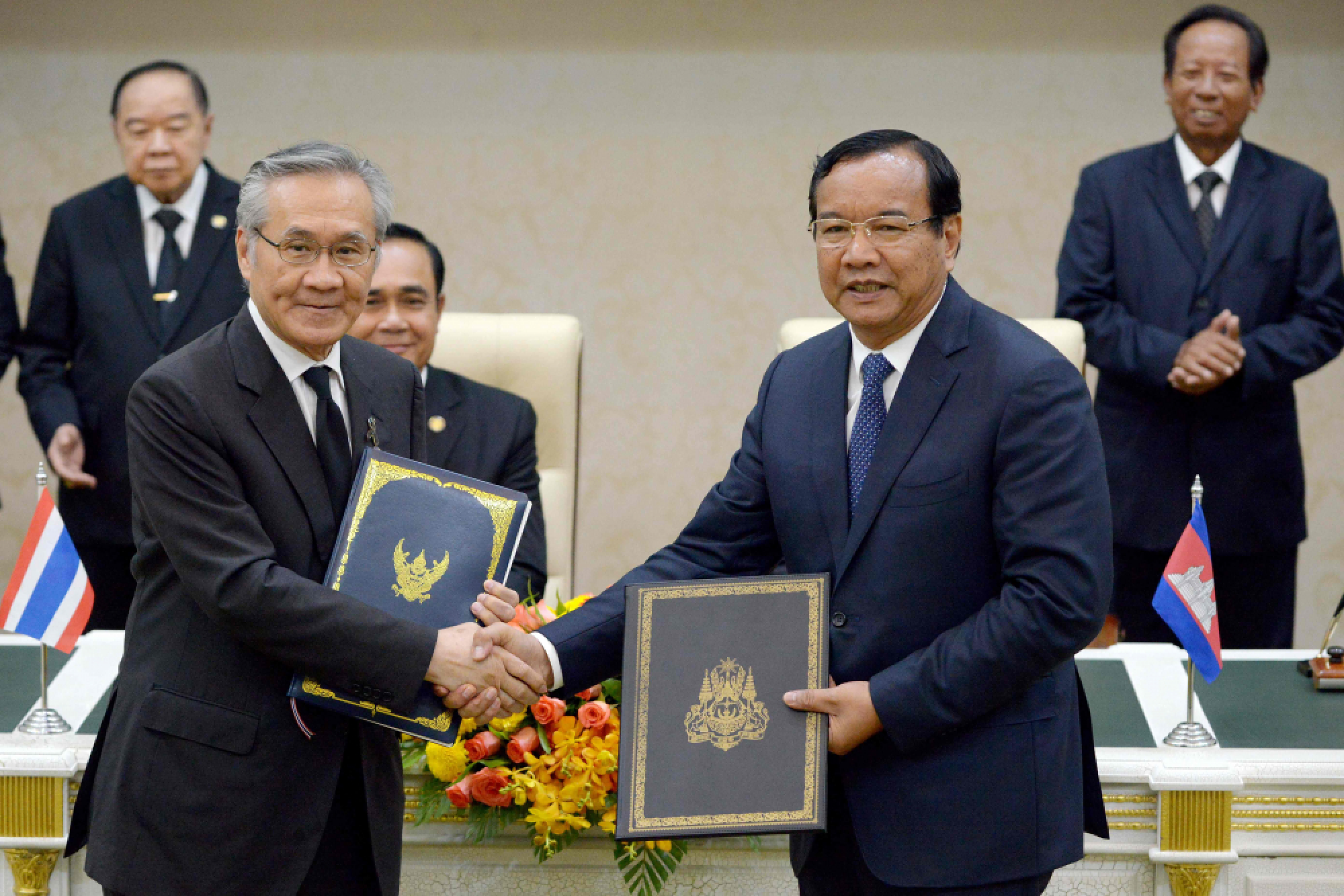 Silence on suspended dam deal as Prayut and Hun Sen agree to stronger bilateral ties