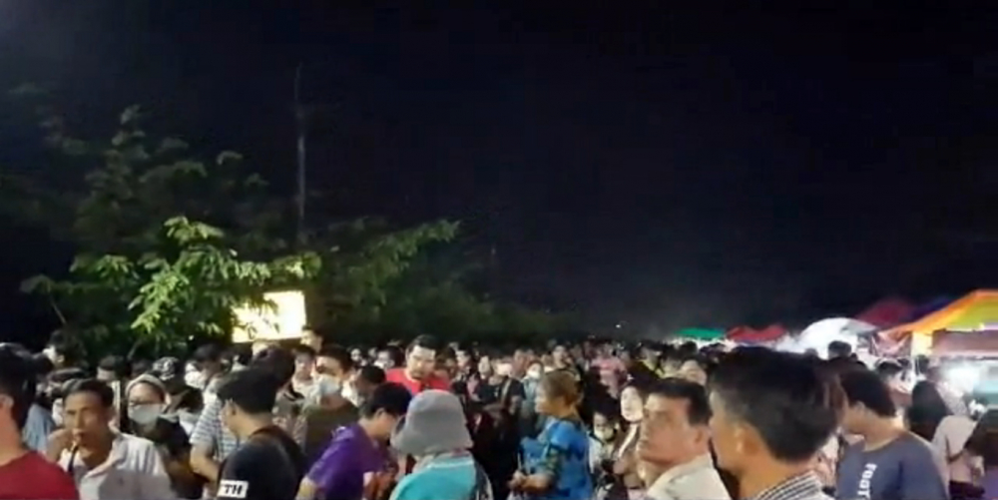 Roads jammed as 30,000 people line up for free herbal cancer ‘cure’