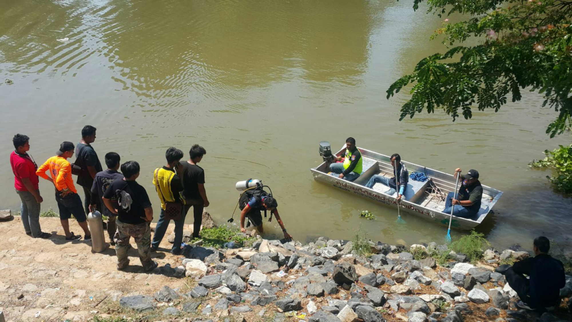 Student drowns in swimming exercise in Prachin Buri river