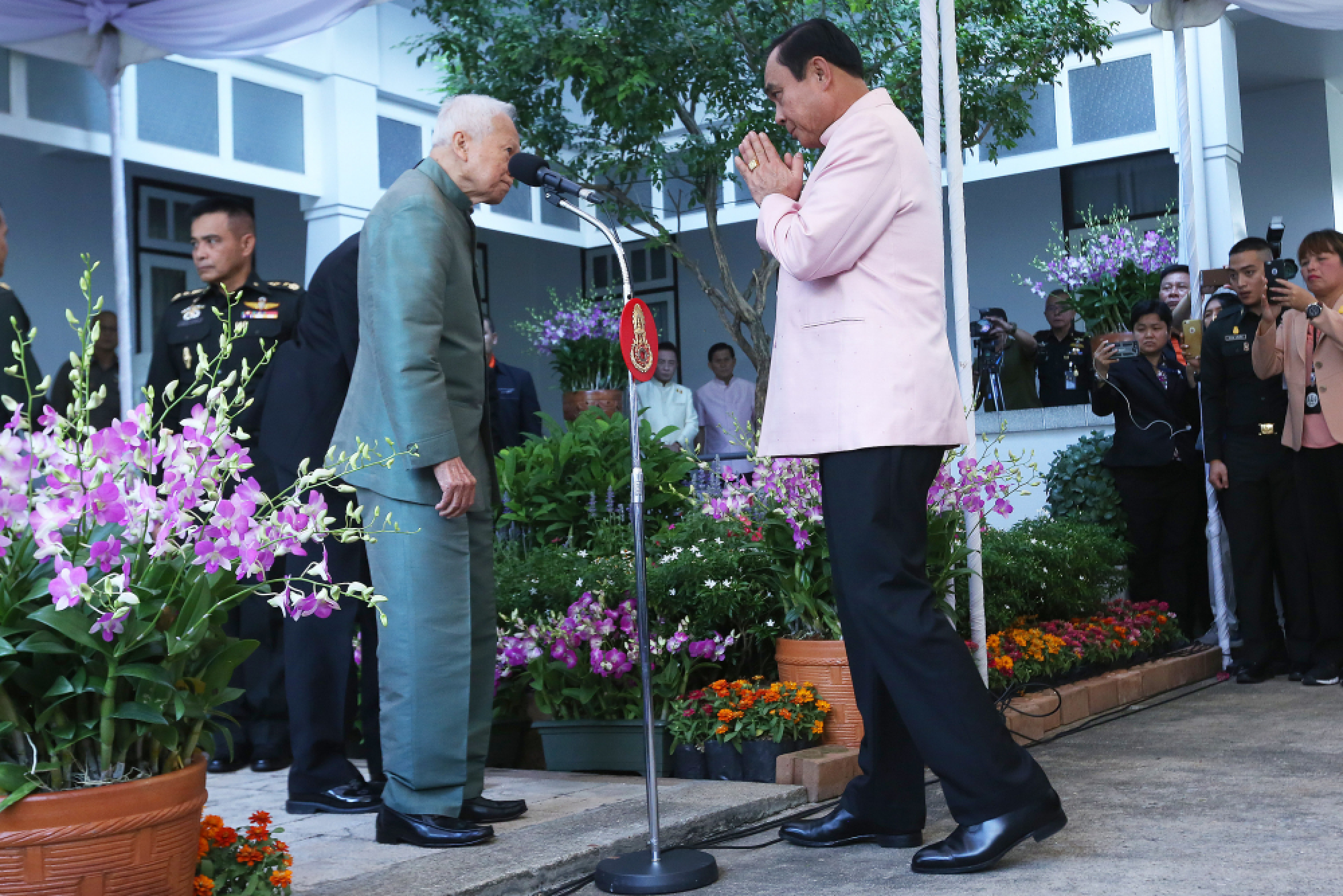 Prem praises Prayut’s ‘Thainess’