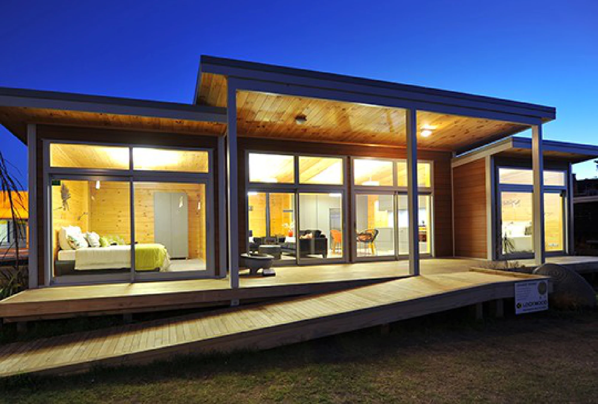 Academics call for more measures to cope with ageing society