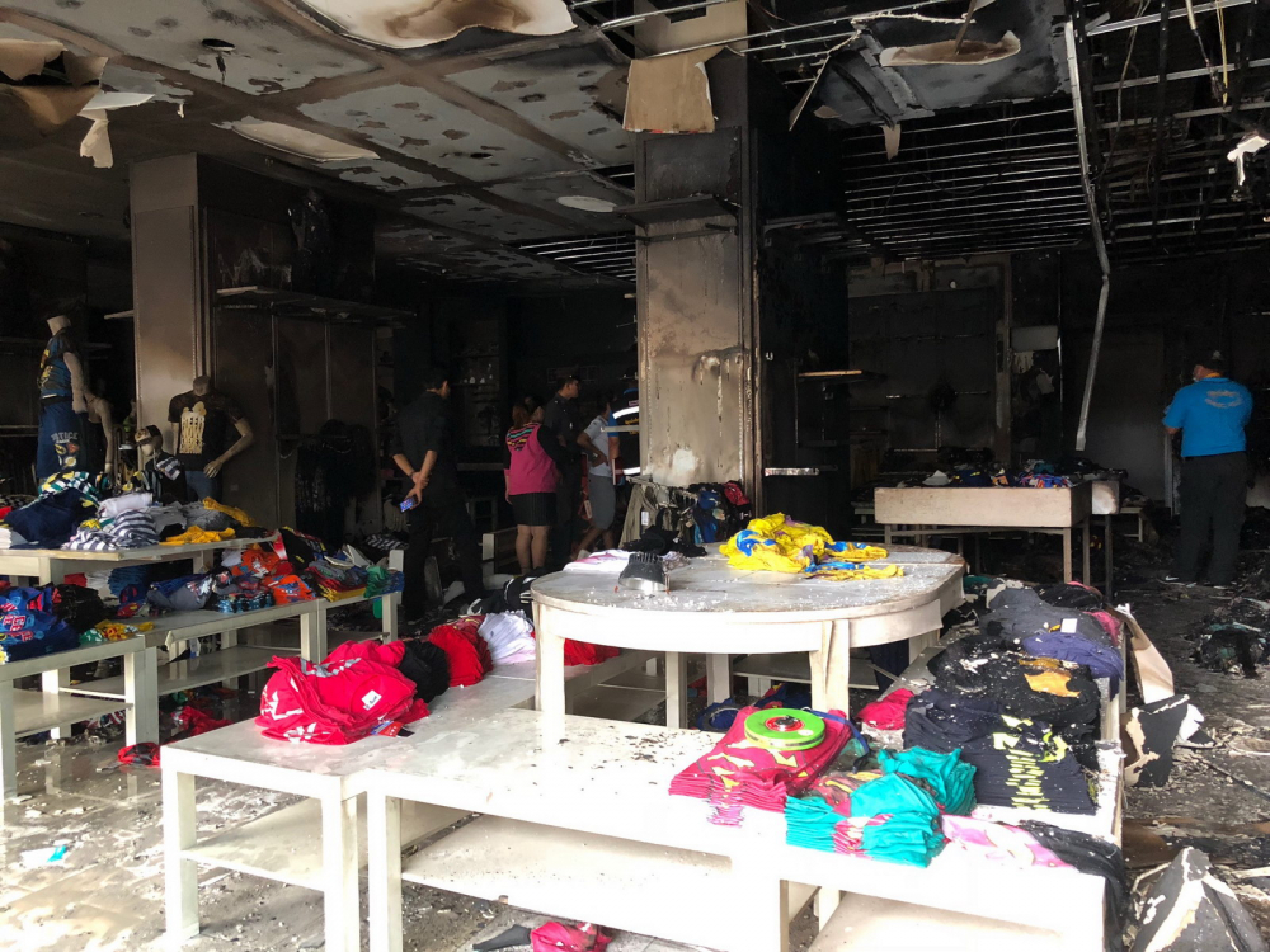 After-hours fire destroys clothes shop at Phuket mall