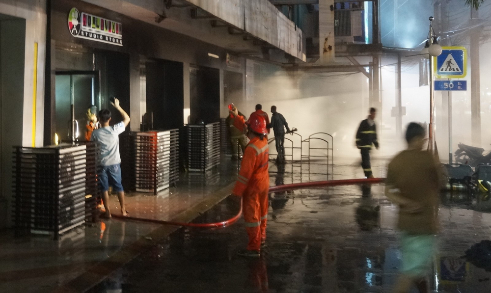 After-hours fire destroys clothes shop at Phuket mall