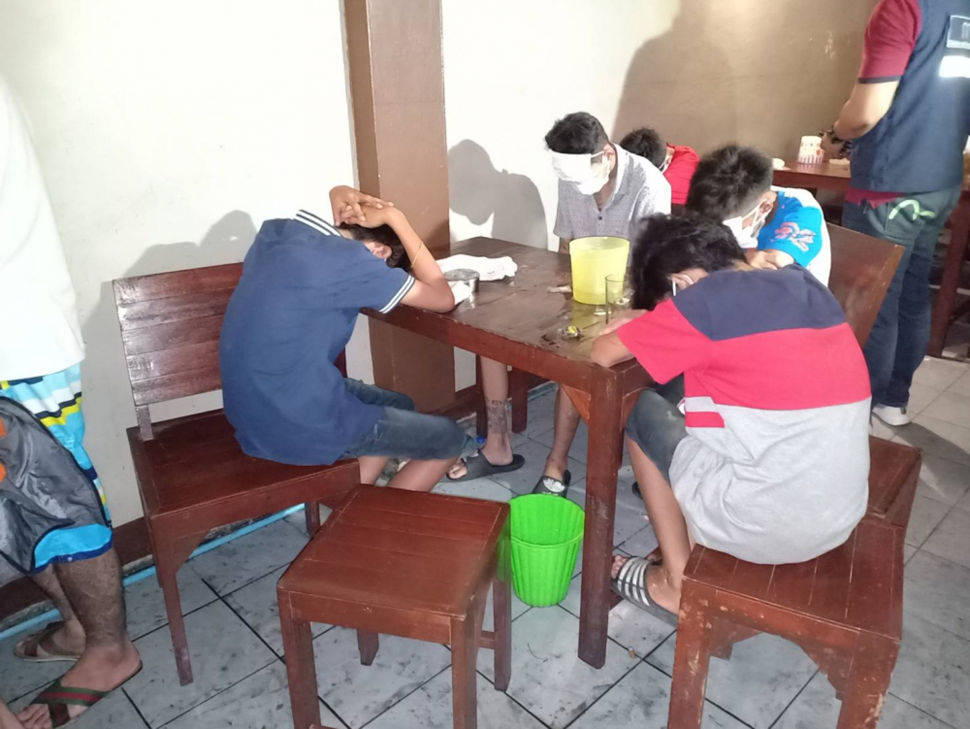 Bangkok booze shop arouses police suspicions