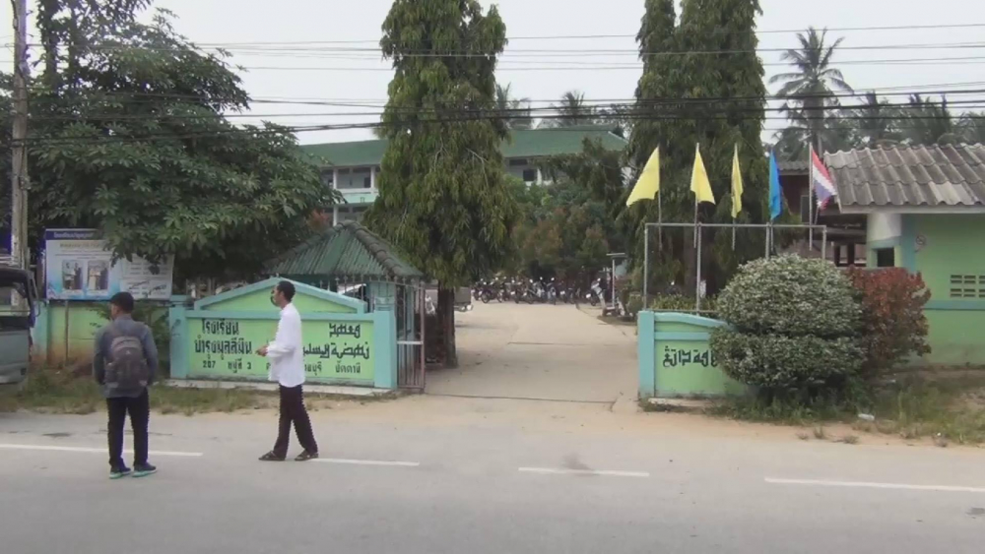 Girl, 3, suffocates in Pattani school van