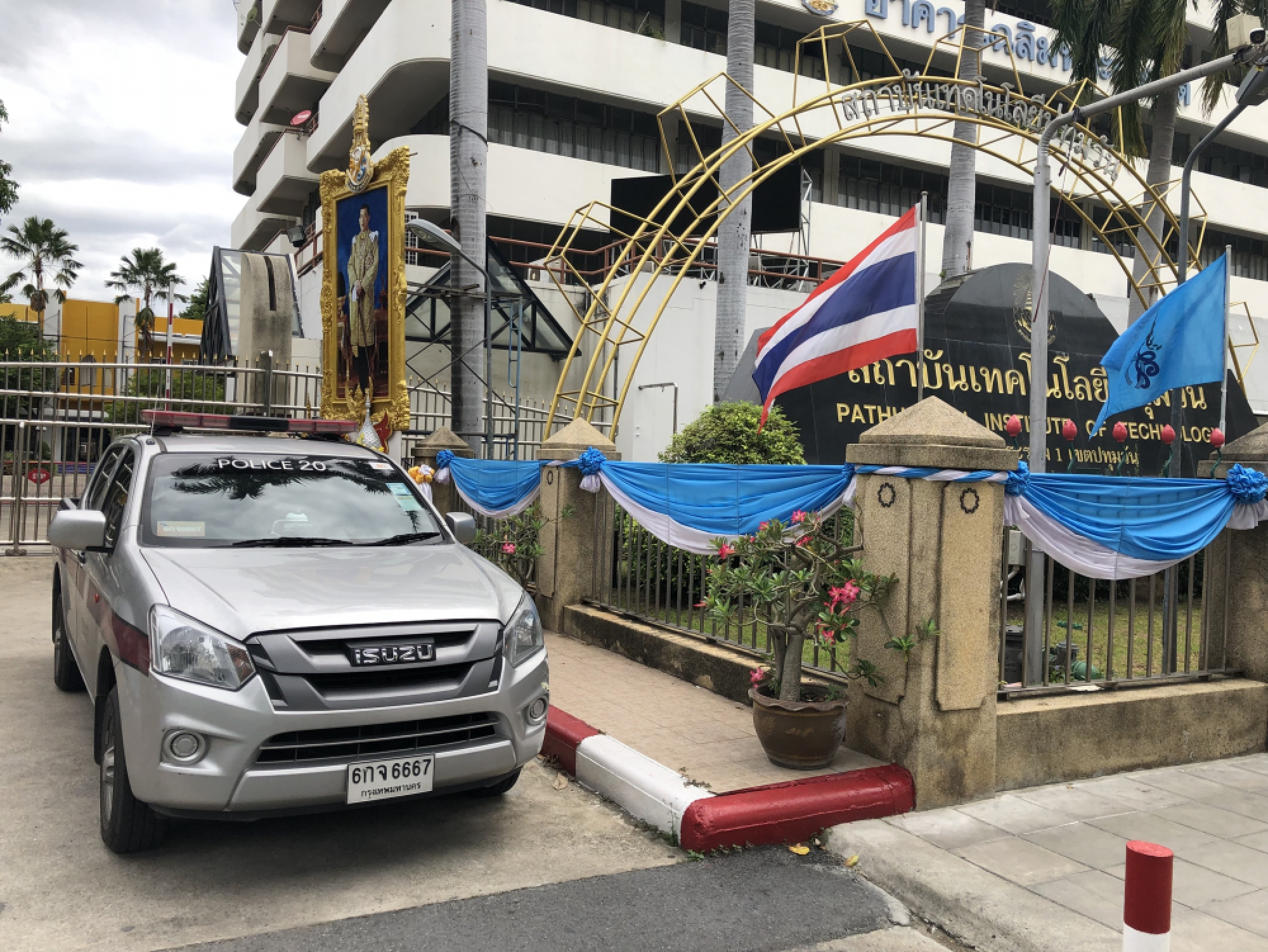 Bangkok police address student brawl