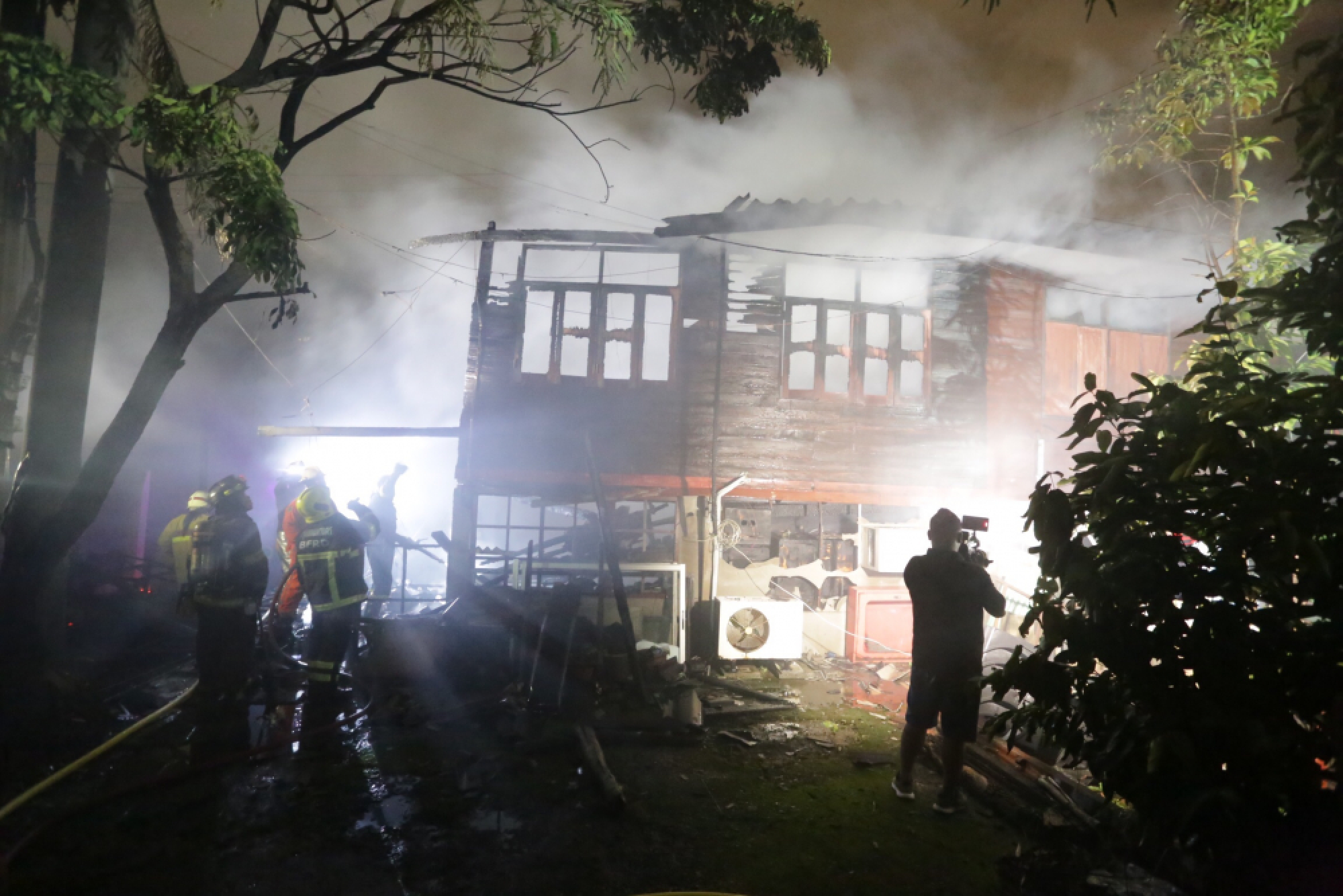 Blaze destroys living quarters of Sports Authority officials in Bangkok