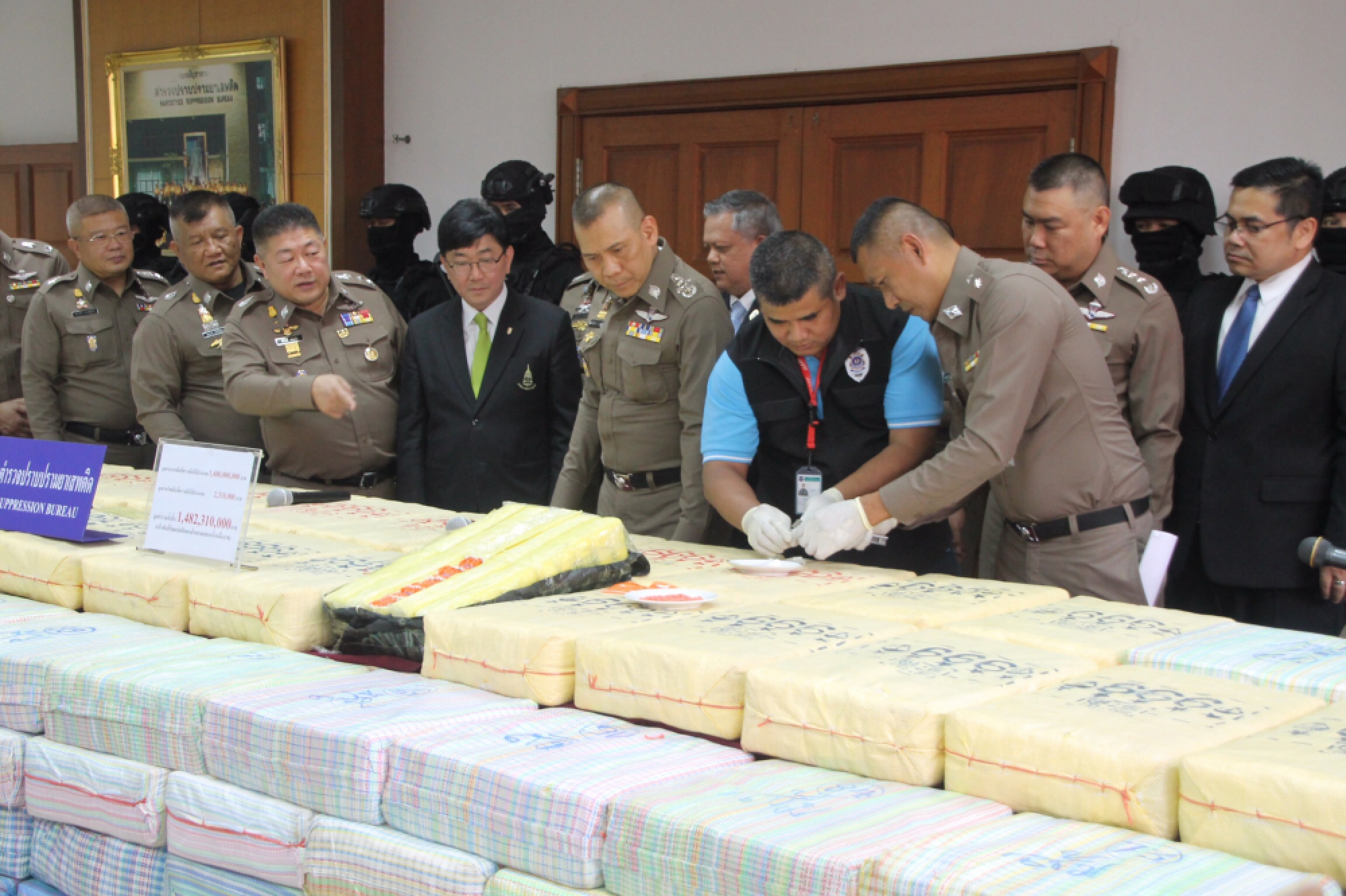 Tip leads to police bust netting 15 million meth pills involving international gangs