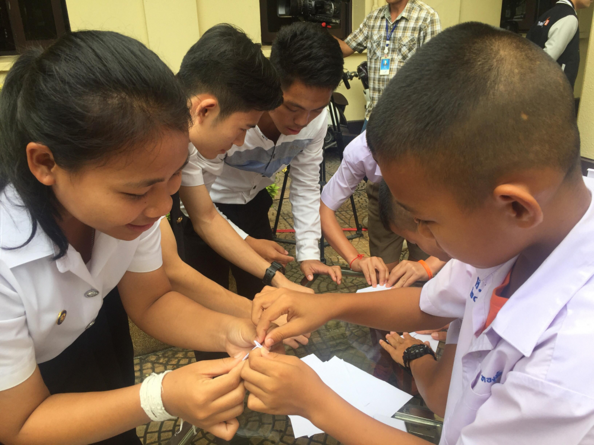 Serious reforms, change in attitude needed to solve problem of stateless persons