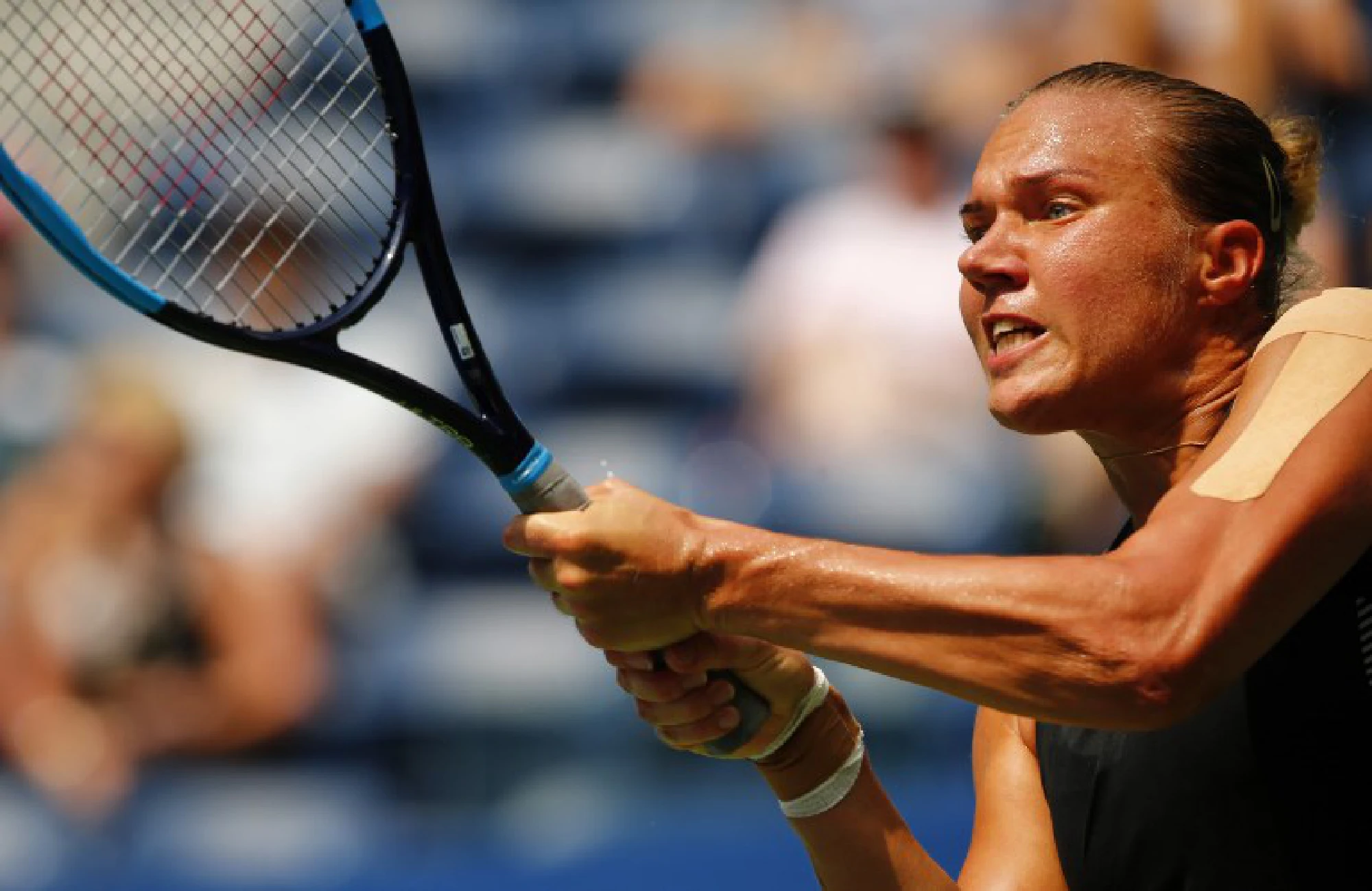 Top-ranked Halep out of US Open in first round, Serena set for night show