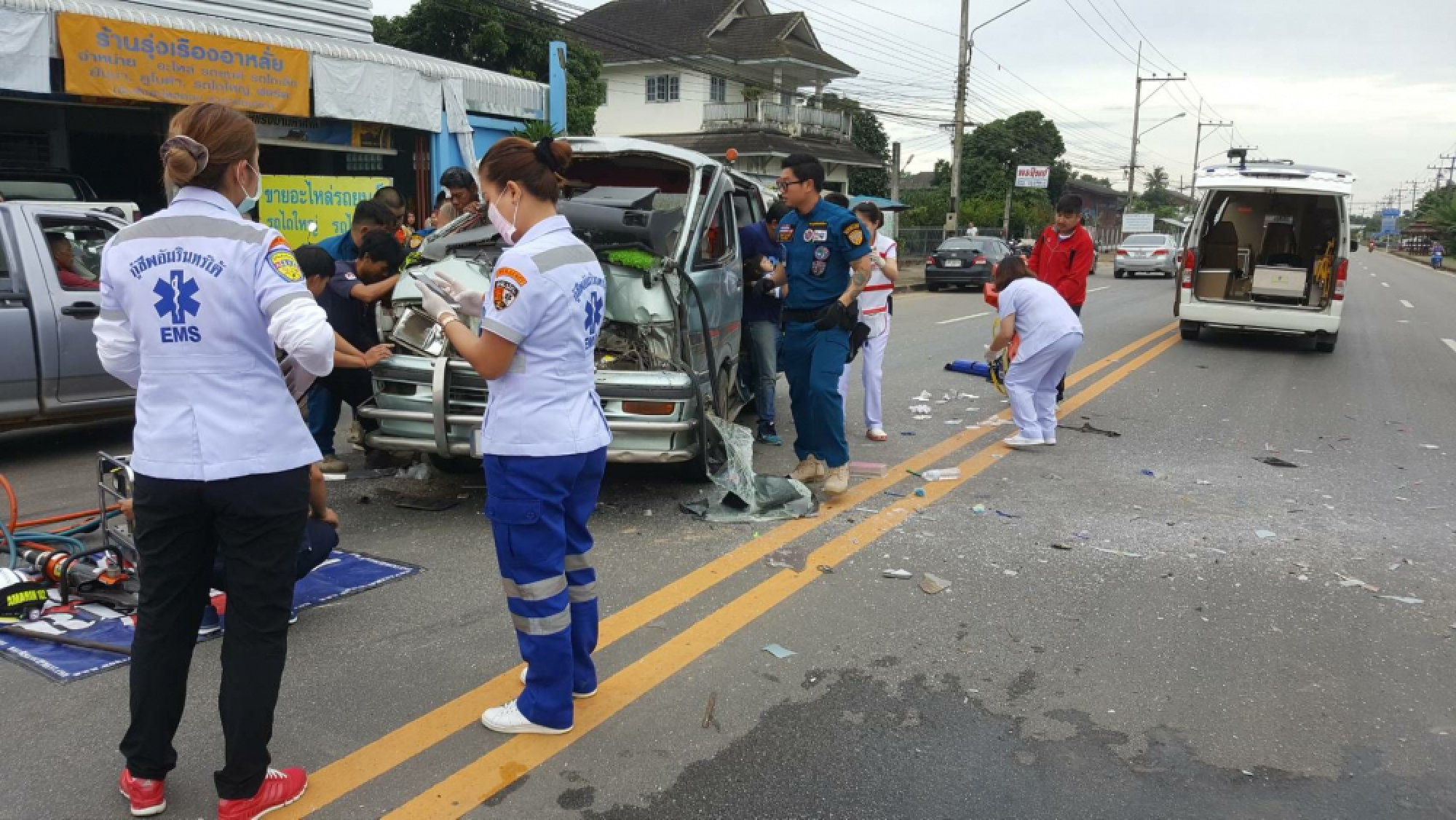 Preschoolers injured in Chiang Rai crash