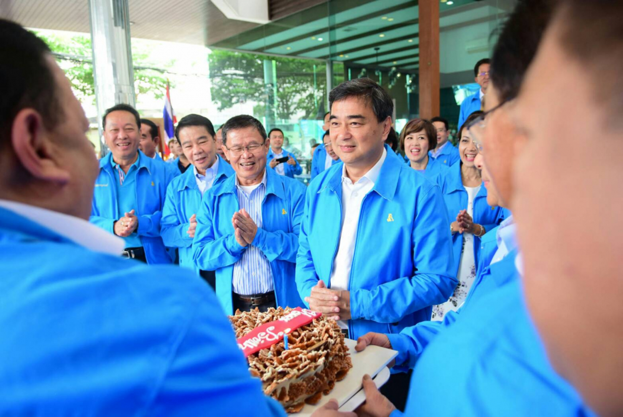 Abhisit denies defection rumours