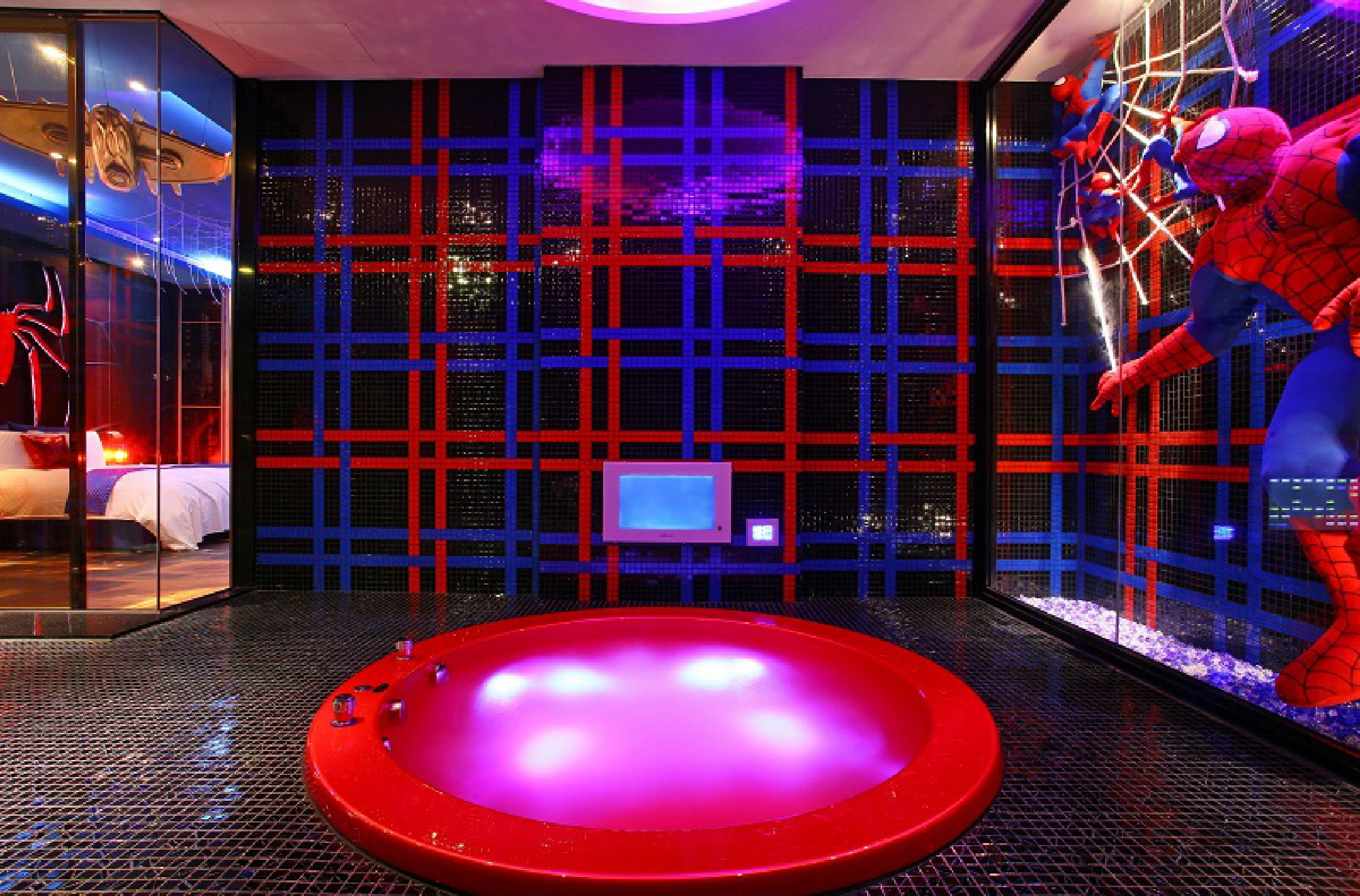 Up close and cosy with comic book favourites