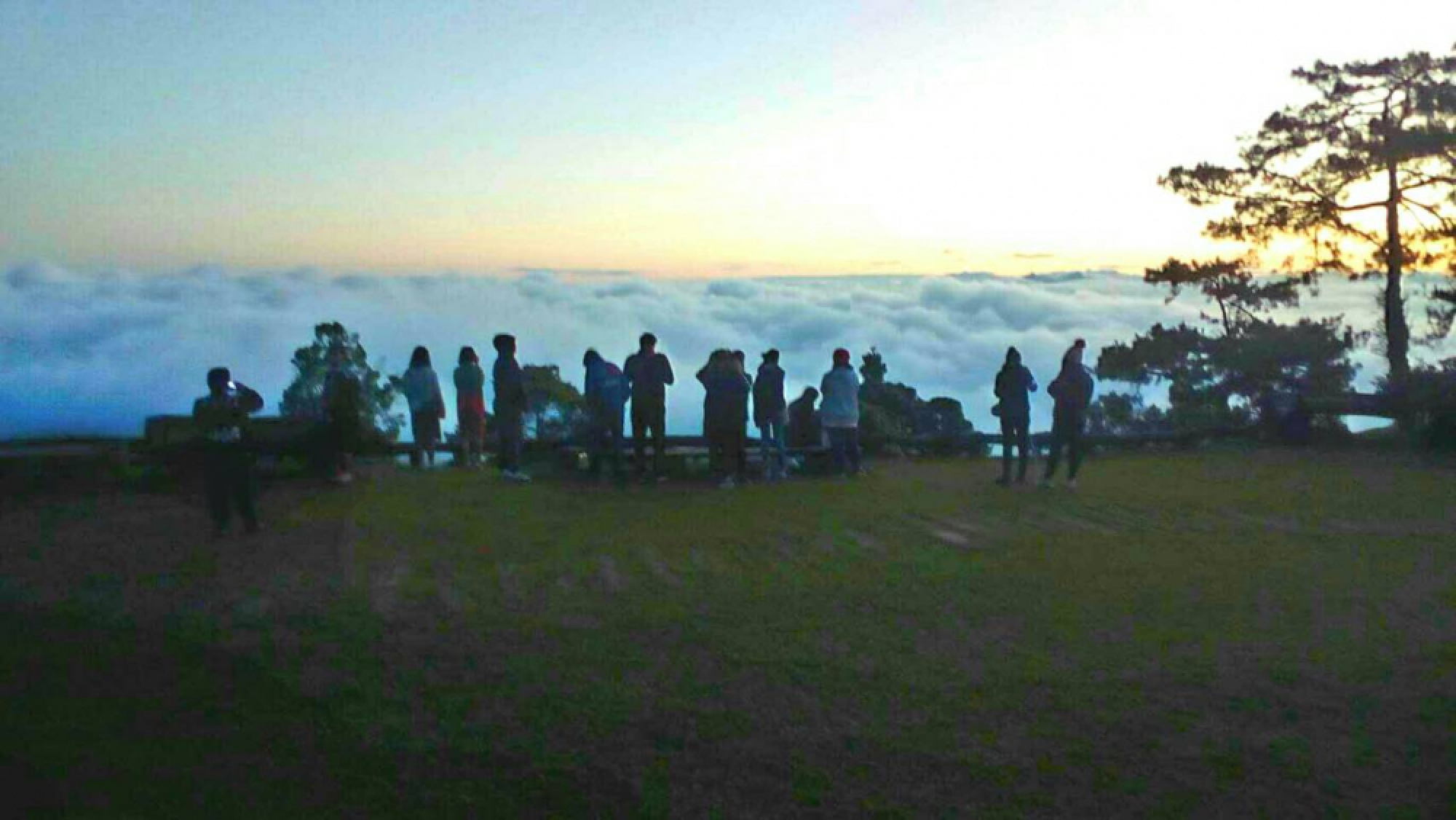 Spectacular mist enthrals visitors as mercury  drops at Huai Nam Dang National Park