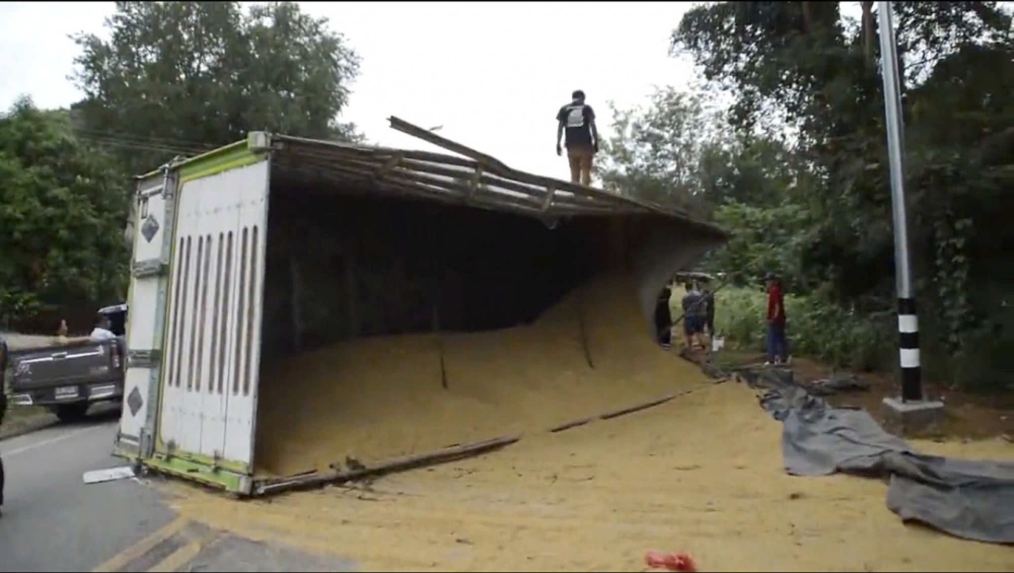 Two dead, six injured as cargo container crashes into MPV in Loei
