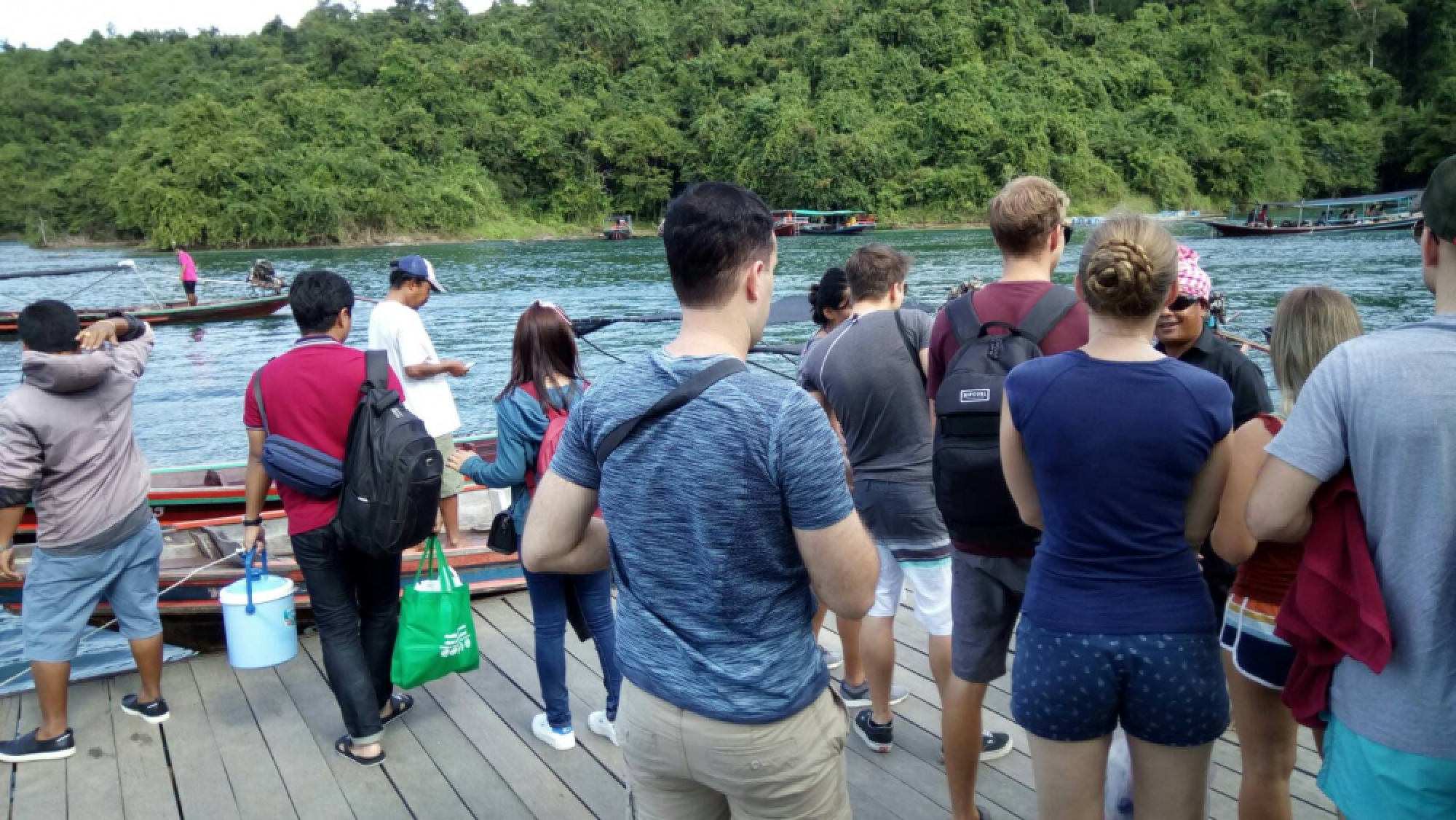 Harbour officials check safety measures at popular Ratchaprapa Dam