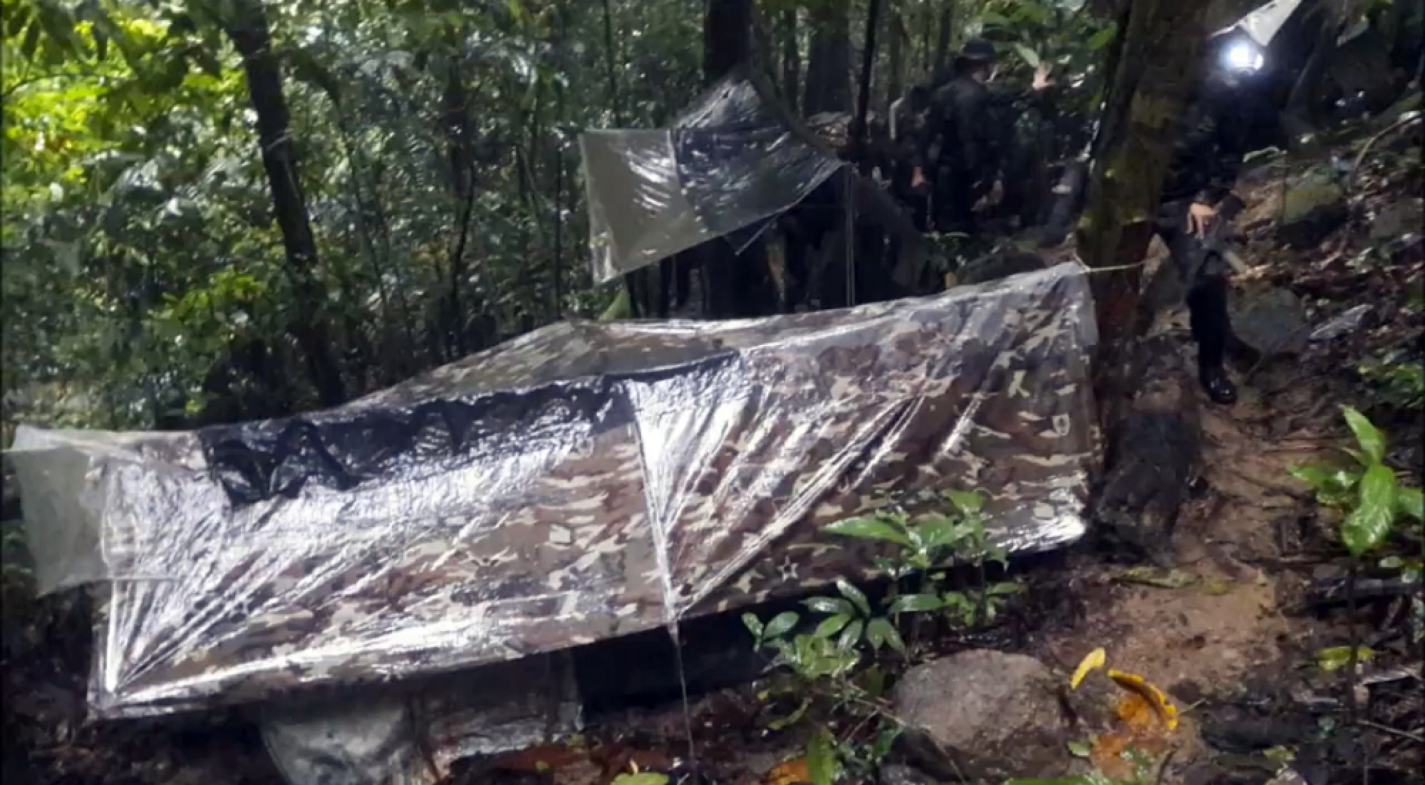 Suspected insurgents escape after gunfight in deep South