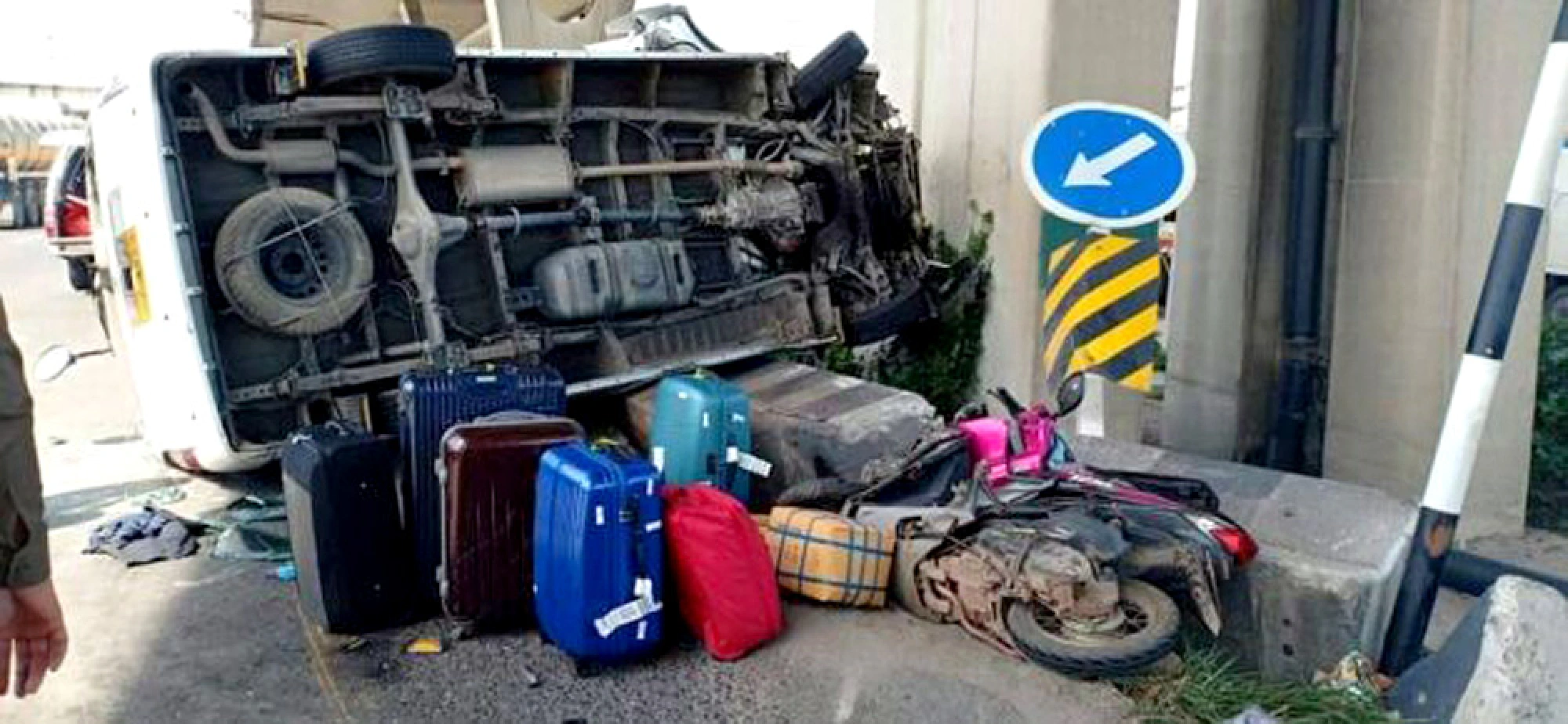 Van driver killed, eight Korean tourists among injured in Chachoengsao accident