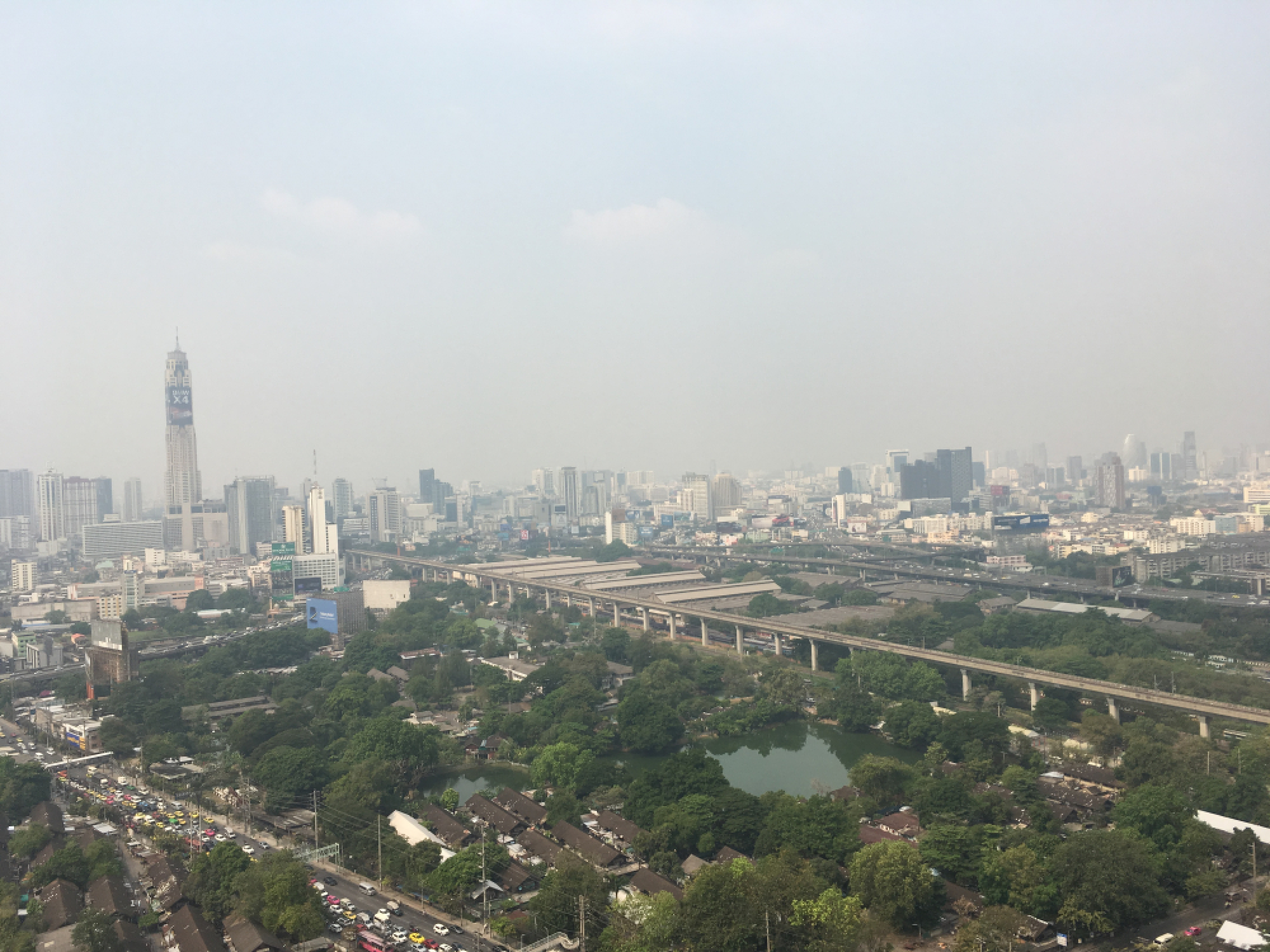 Bangkok gagging on health-threatening smog
