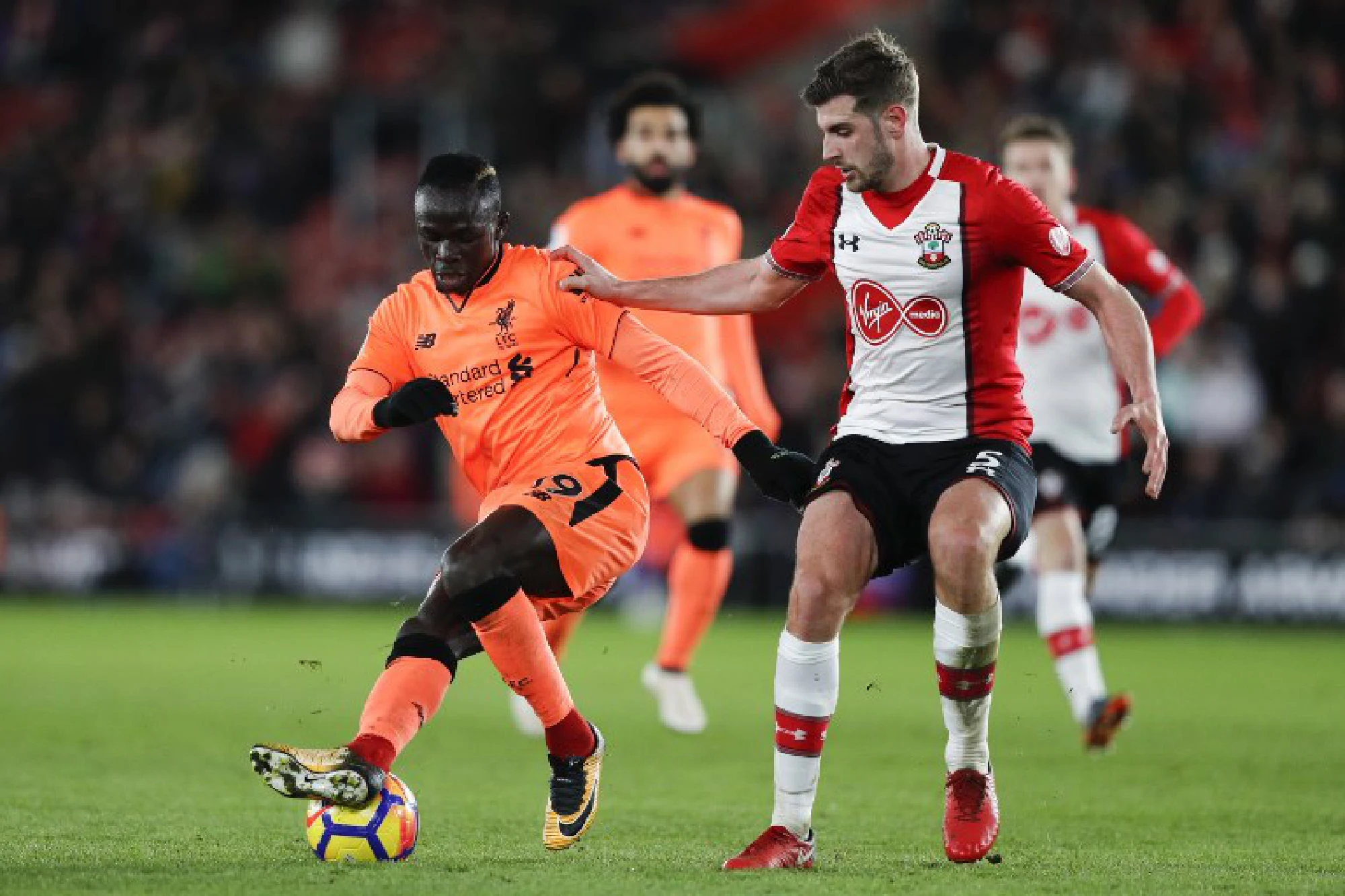 Newcastle rock Manchester United, Liverpool sink Saints