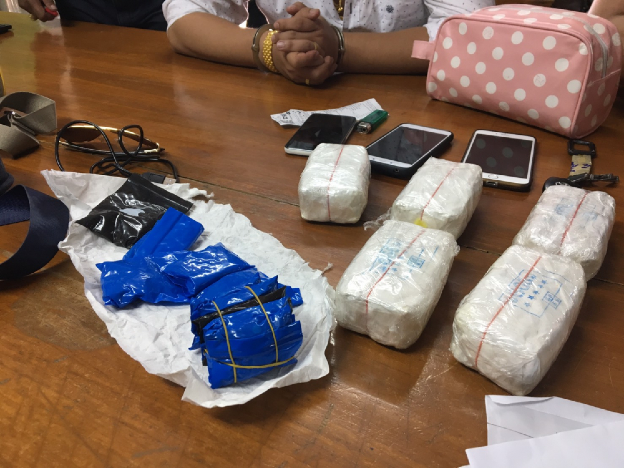 Four arrested at Hat Yai airport for alleged drug smuggling 
