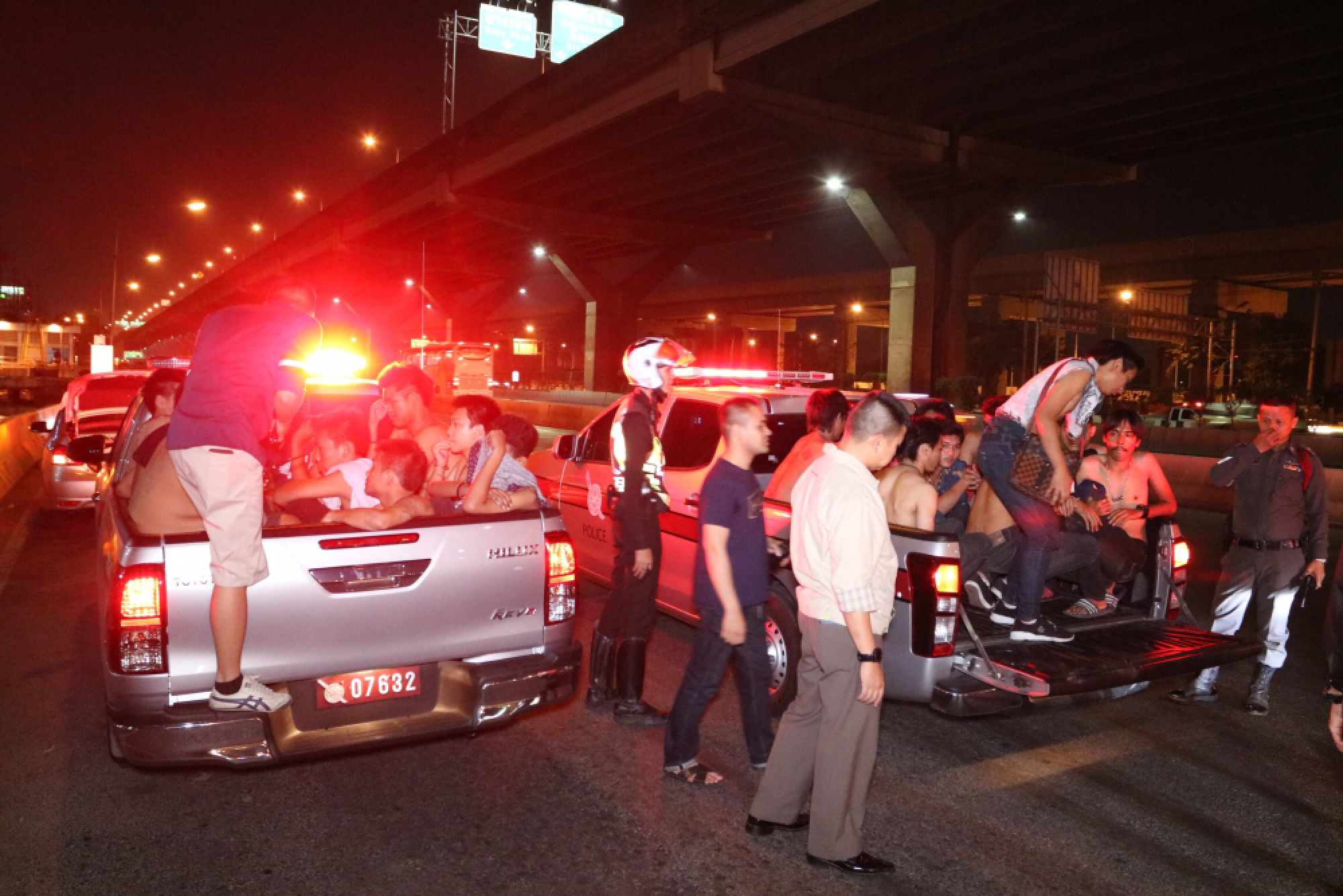 43 road racers rounded up and 59 motorcycles seized in Bangkok