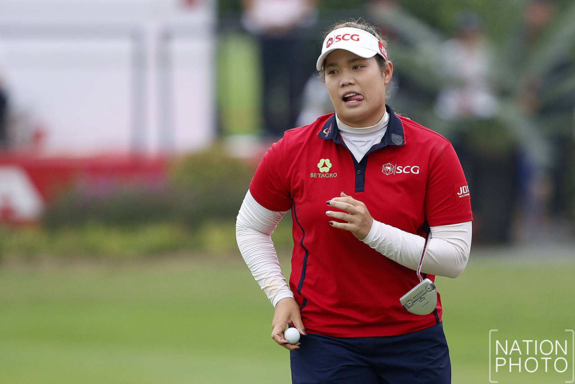 Sisters thrive on home support but American still in driver’s seat
