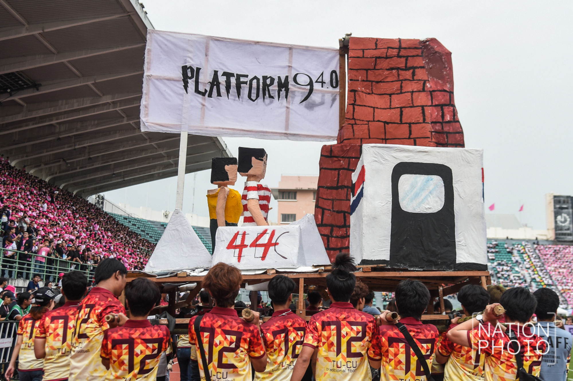 Students’ satirical parade lives up to expectations