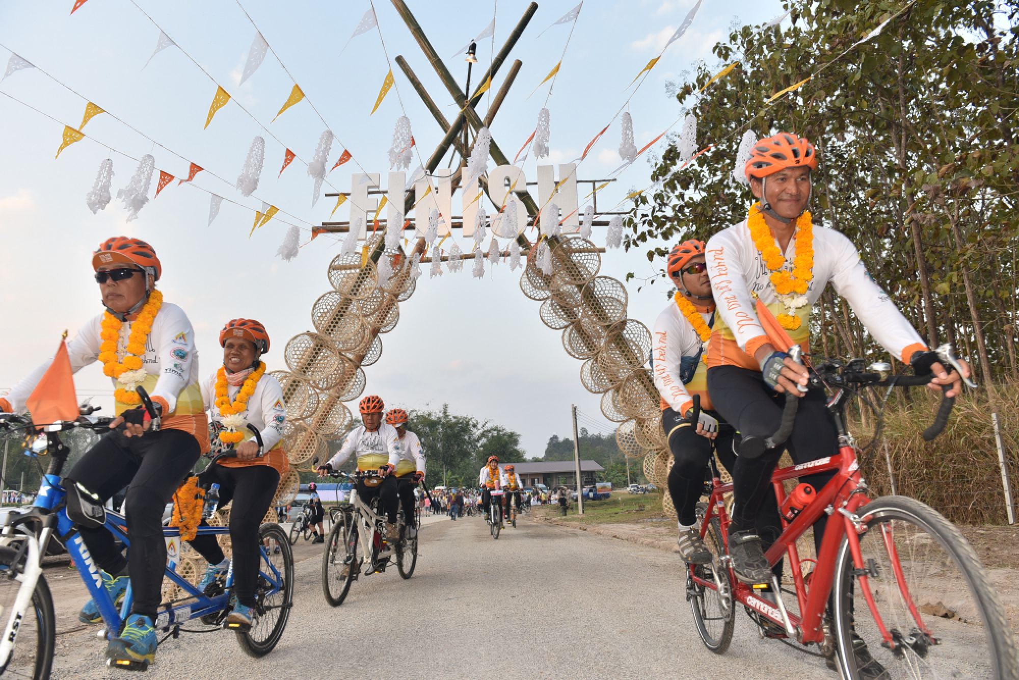 ‘No One Left Behind’ cycling trip raises Bt26m for disabled