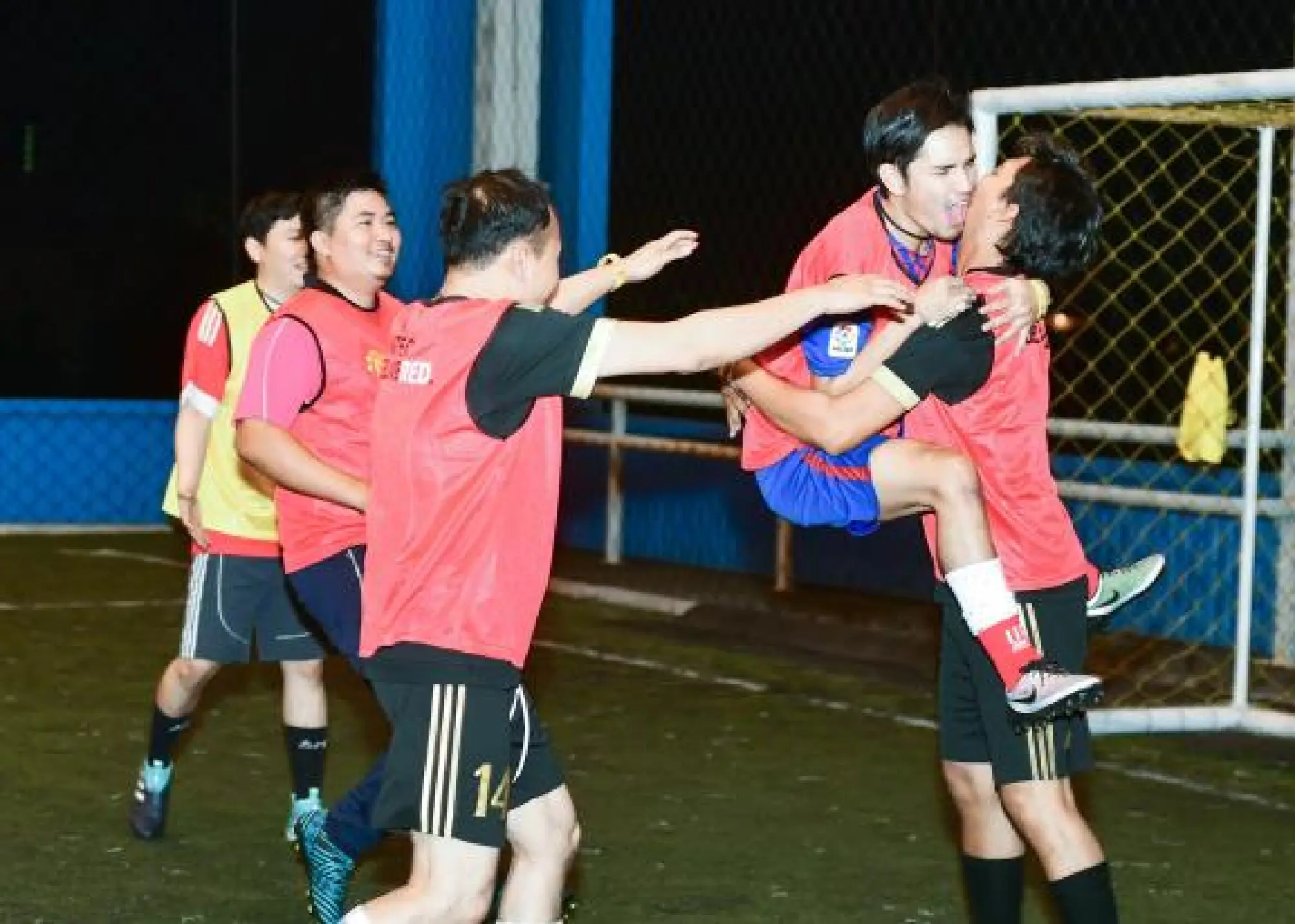 DHL’s UNITED. DELIVERED connects passion of football fans worldwide