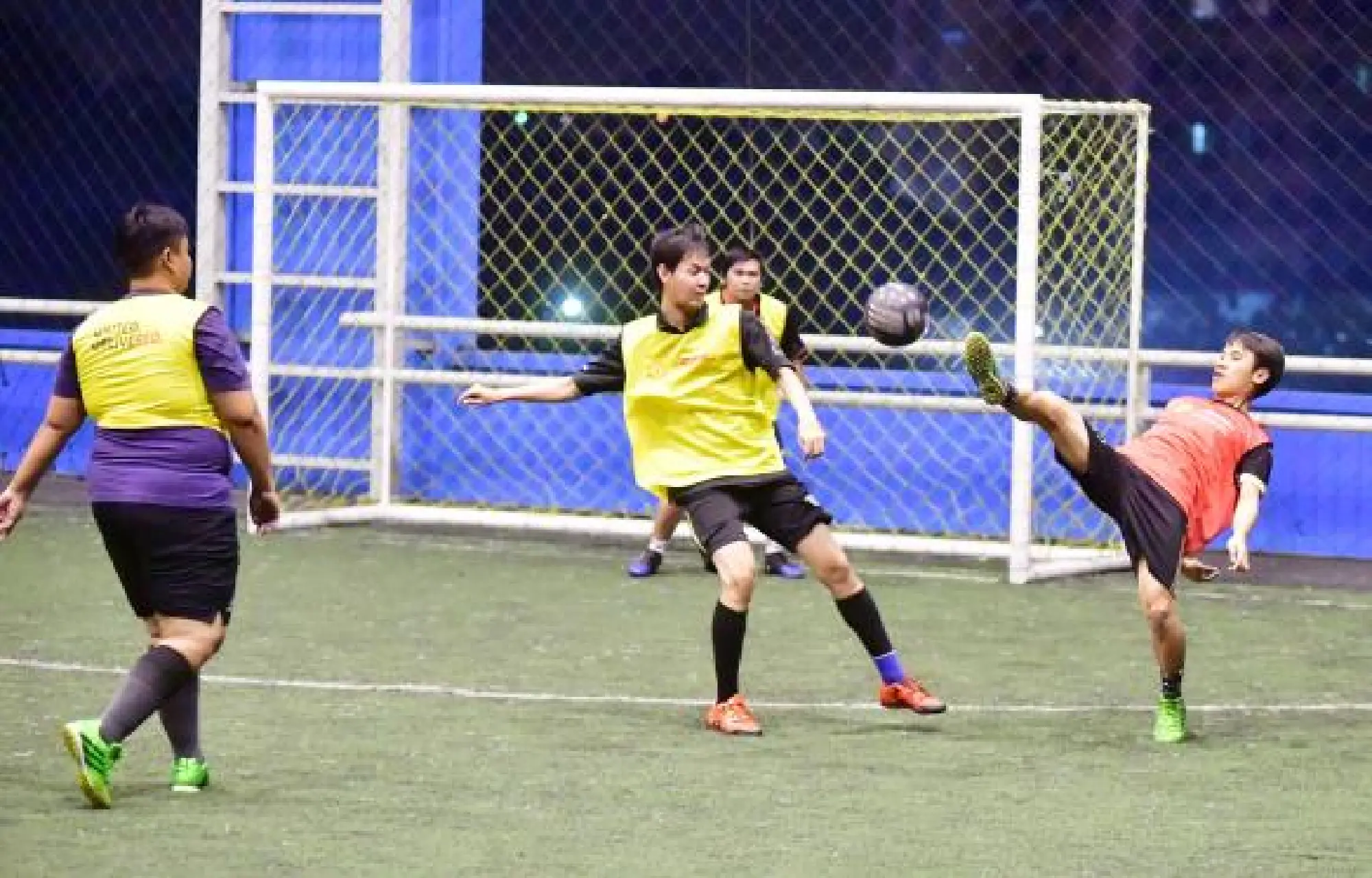 DHL’s UNITED. DELIVERED connects passion of football fans worldwide