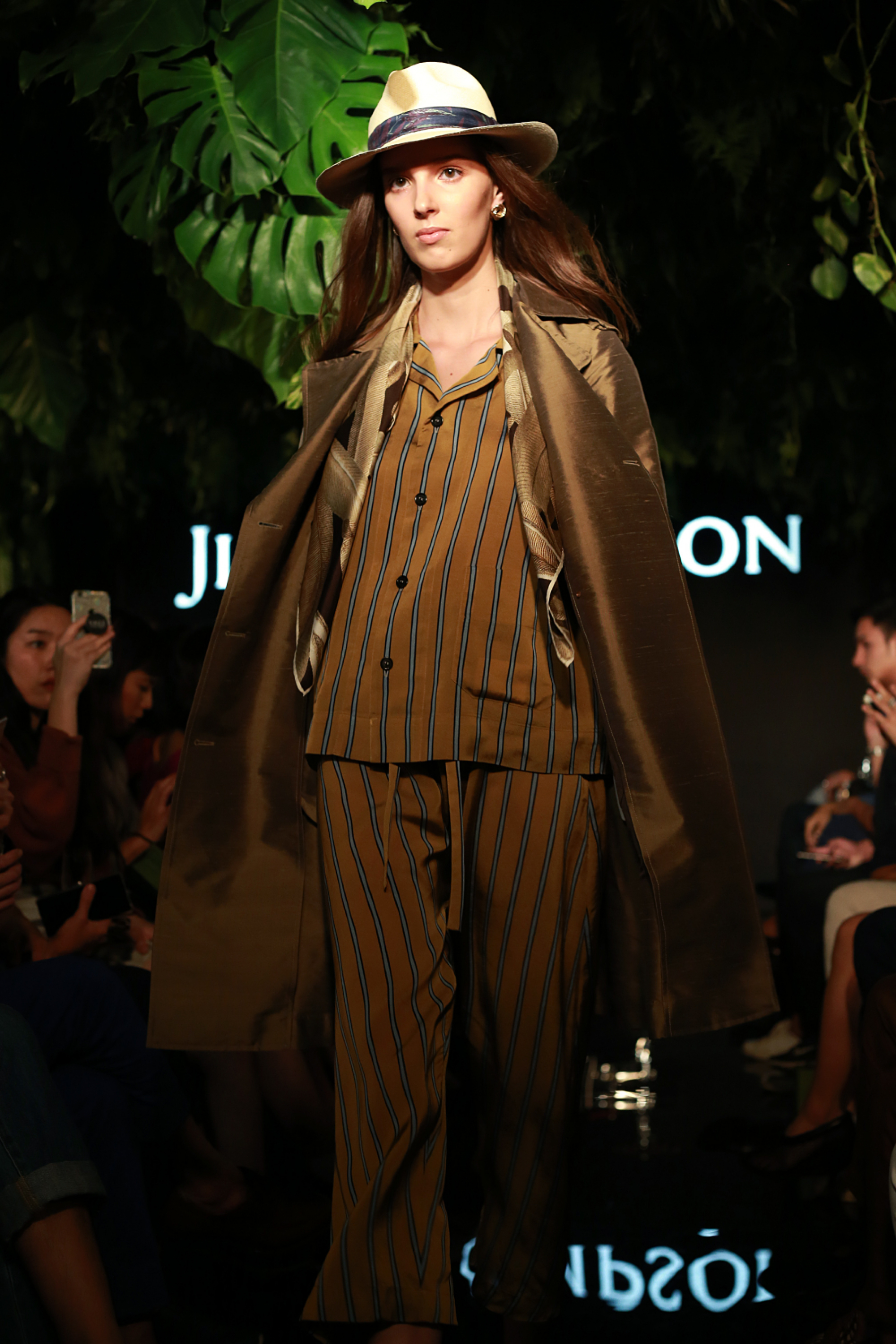 Silky, smooth and classically Jim Thompson