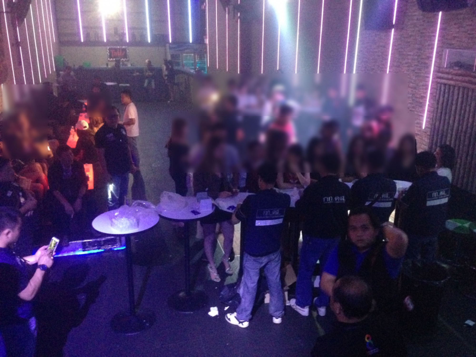 Cops descend on Bangkok pub still open at 4am