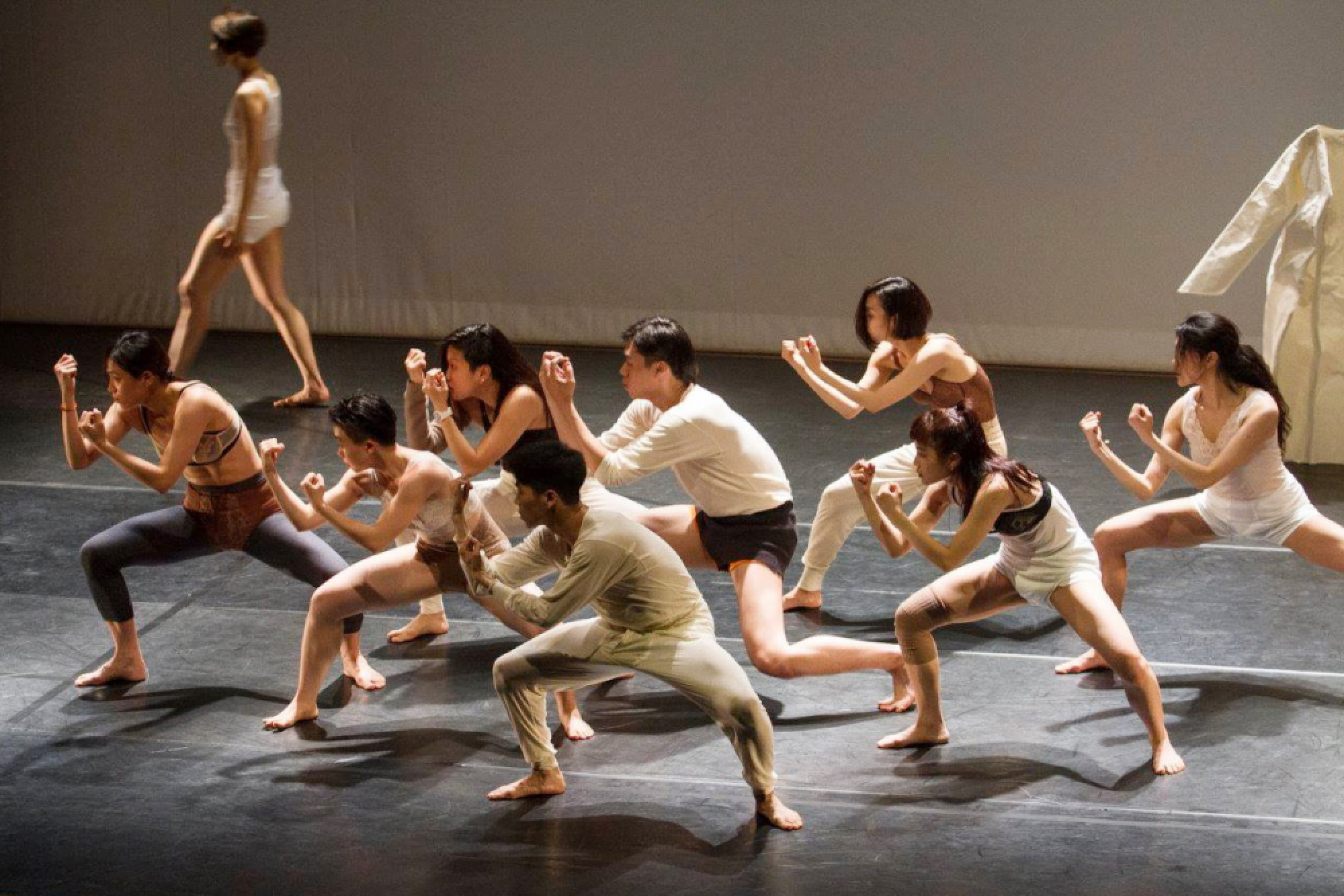 Contemporary dance Hotpot