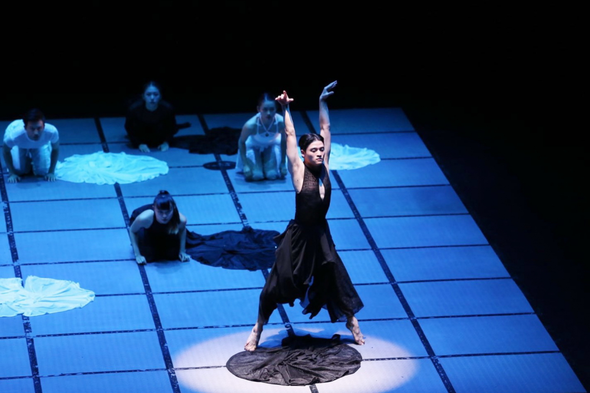 Contemporary dance Hotpot