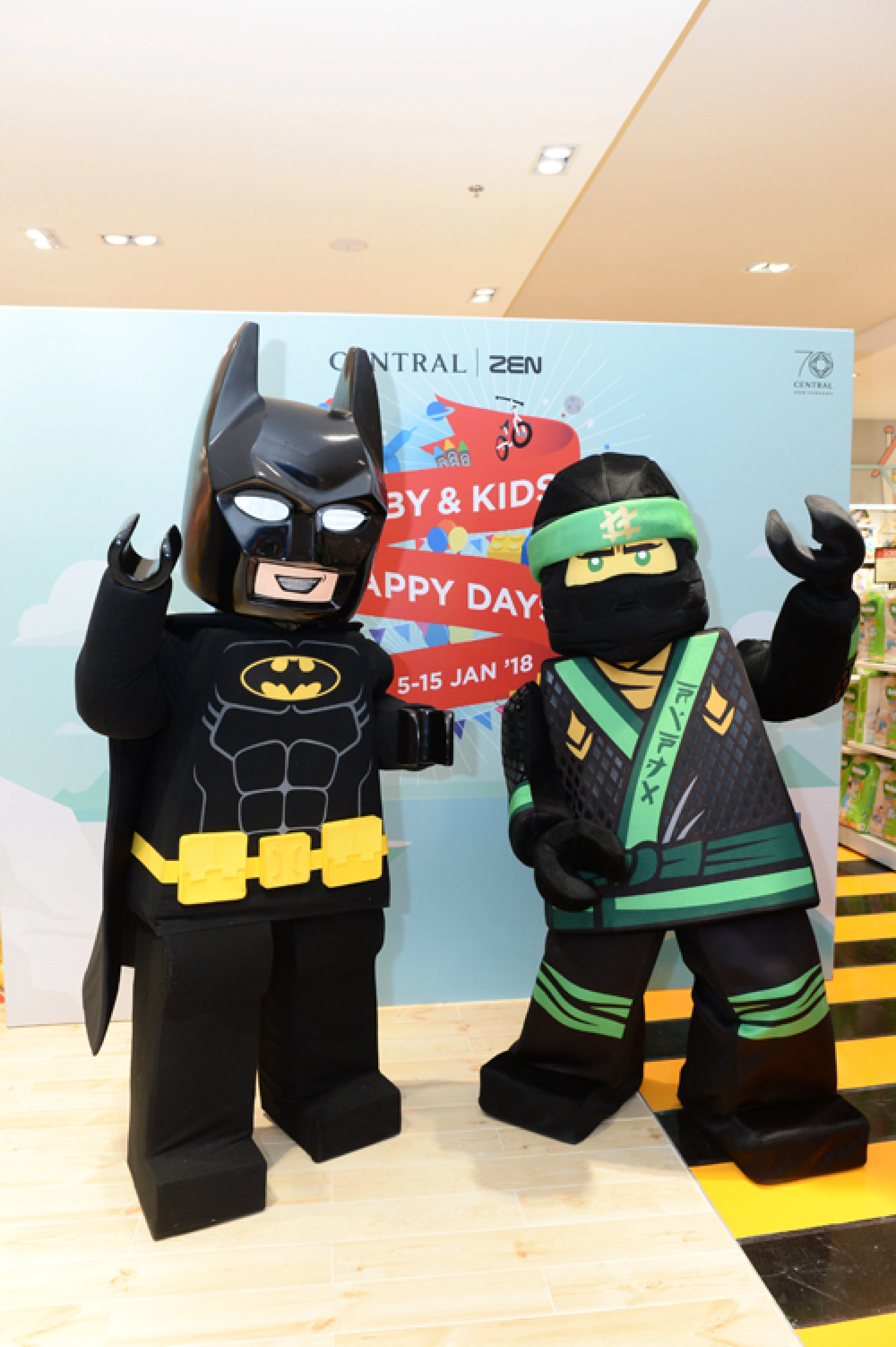 Monuments in building bricks