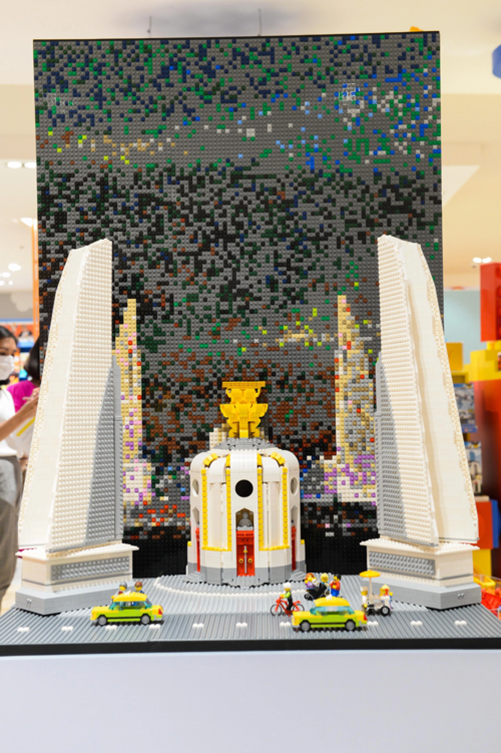 Monuments in building bricks